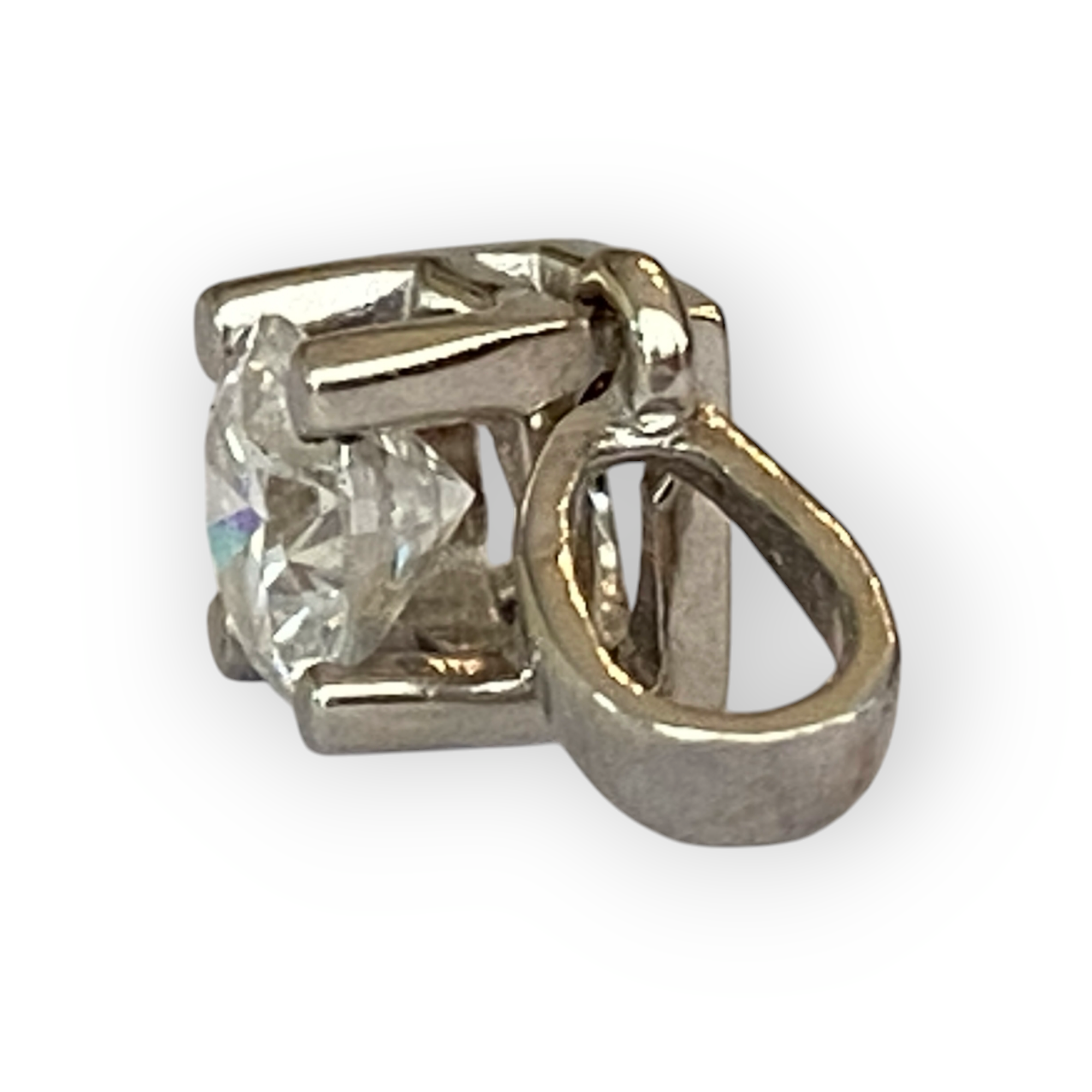 Timeless Elegance: White Gold Solitaire Diamond Pendant