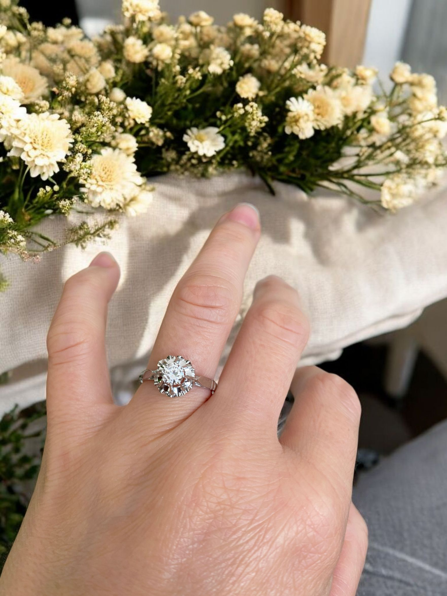 Vintage 18K Gold Engagement Ring with 0.34 Ct Diamond