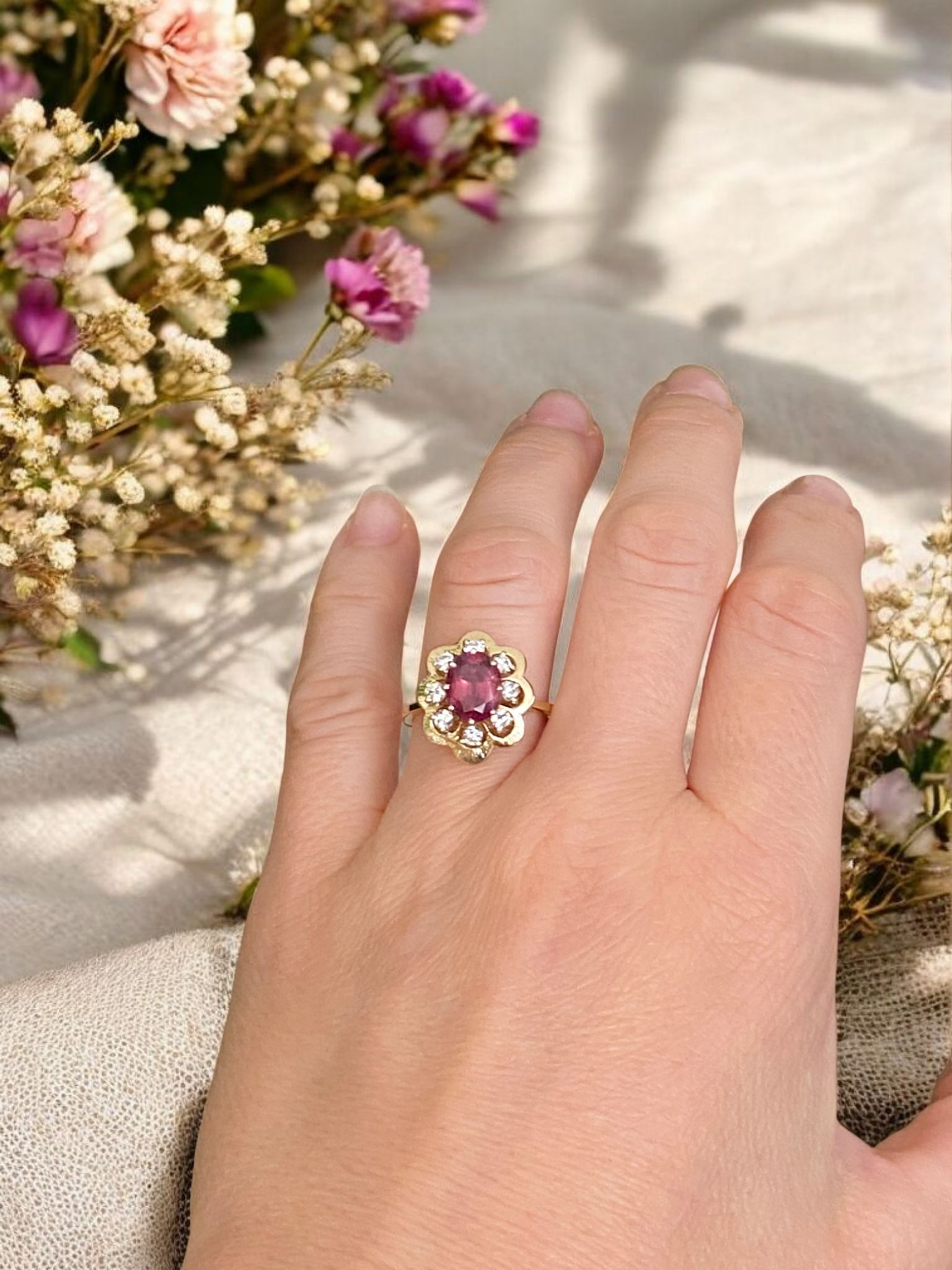 18K Yellow Gold Cocktail Ring with 1.80 Ct Garnet & Diamonds