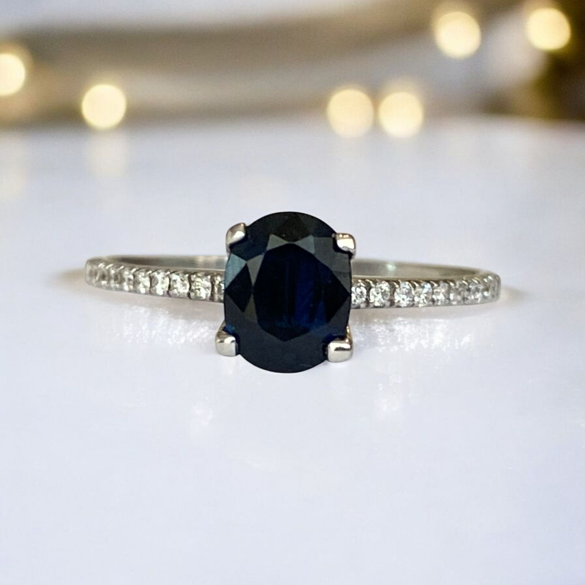 18 Kt. White Gold engagement  Ring with 1.00 Carat Sapphire and Diamonds