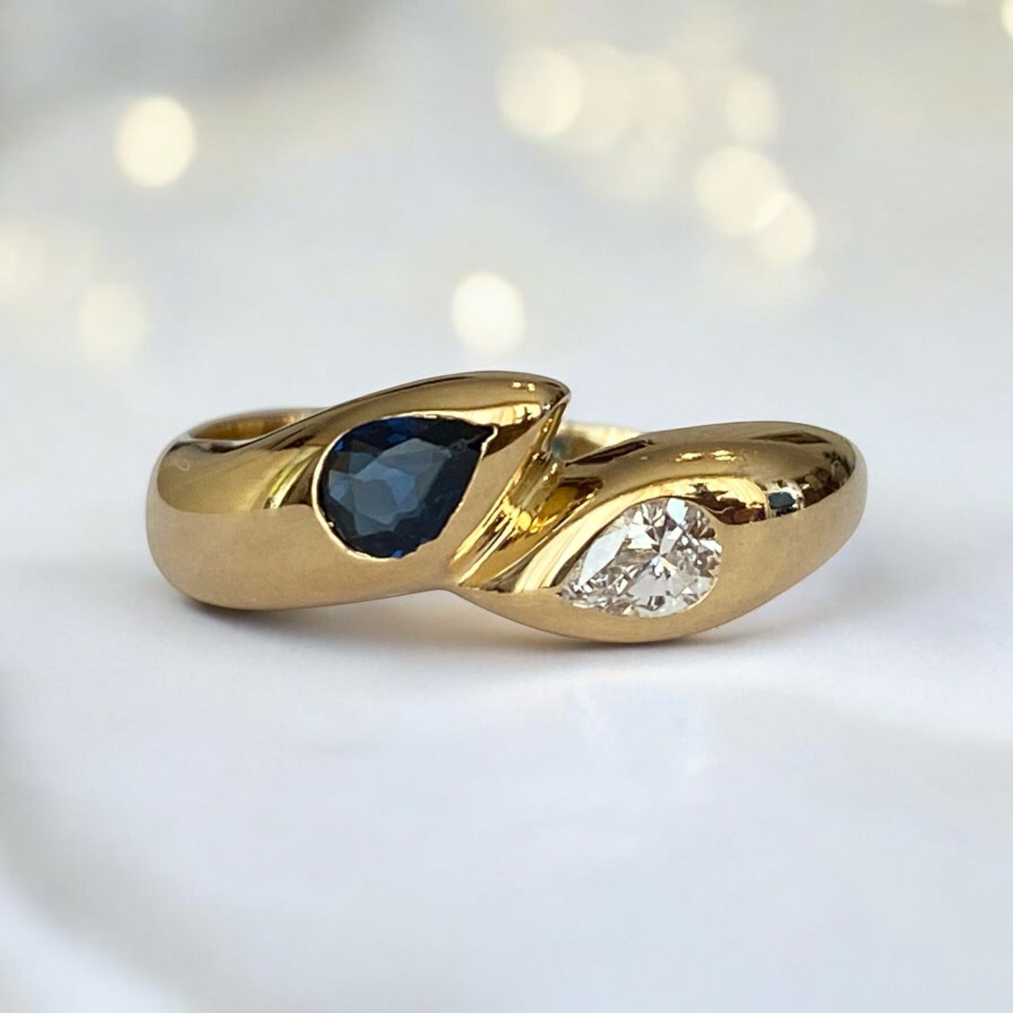 18K Yellow Gold Toi et Moi Ring with Sapphire & Diamond