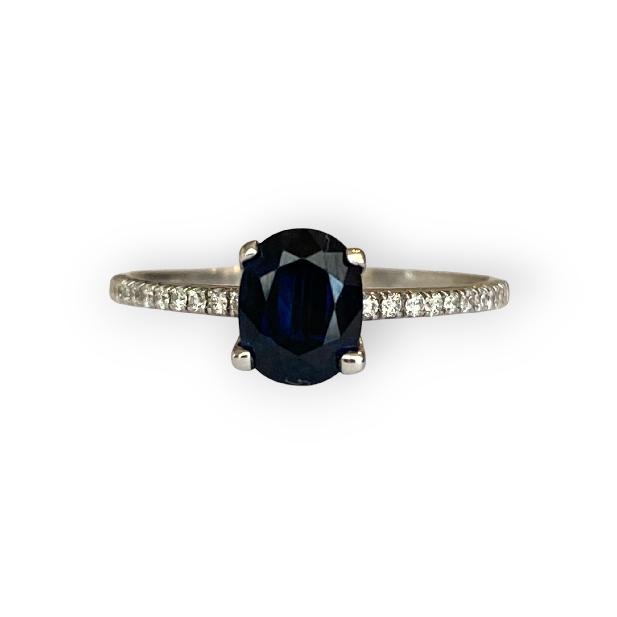 18 Kt. White Gold engagement  Ring with 1.00 Carat Sapphire and Diamonds