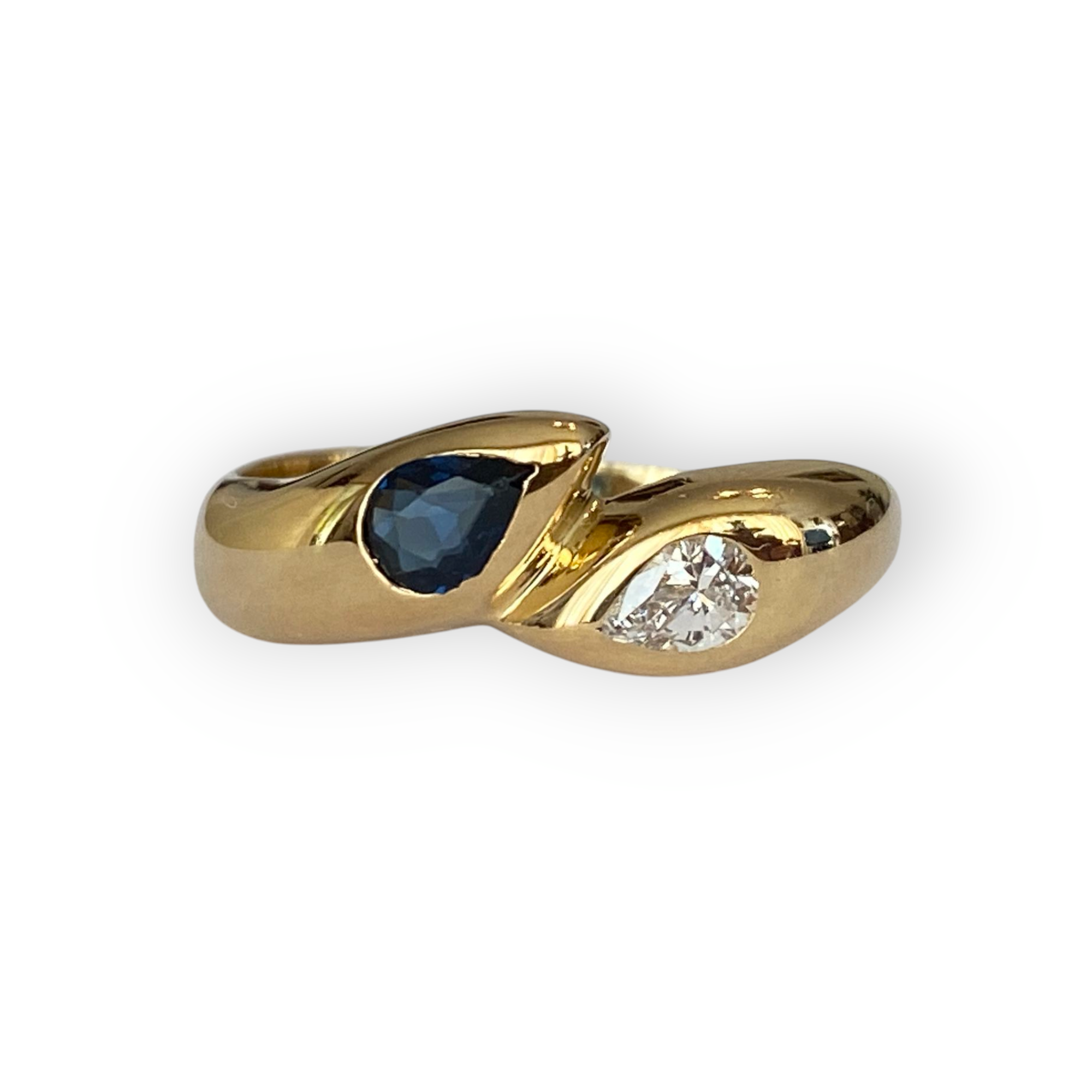 18K Yellow Gold Toi et Moi Ring with Sapphire & Diamond