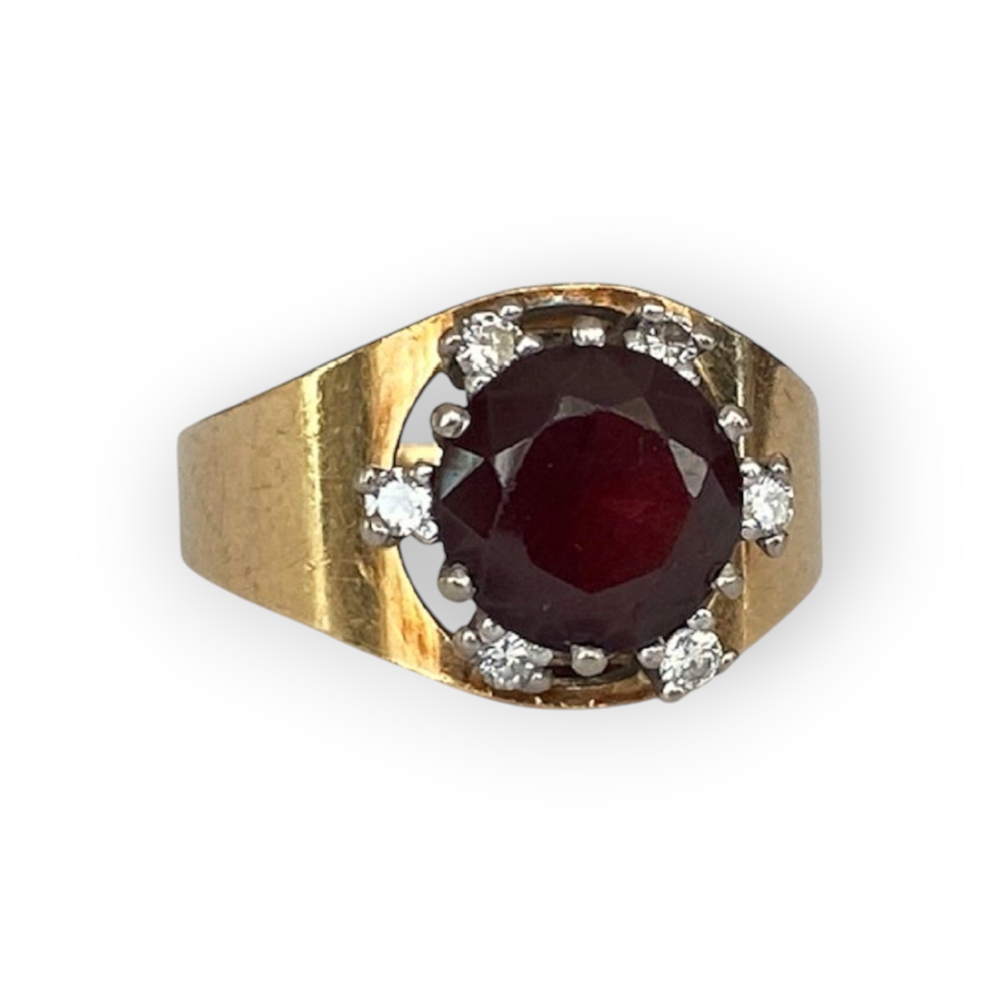 18K Yellow Gold Vintage Ring with 3.00 ct Garnet & Diamonds
