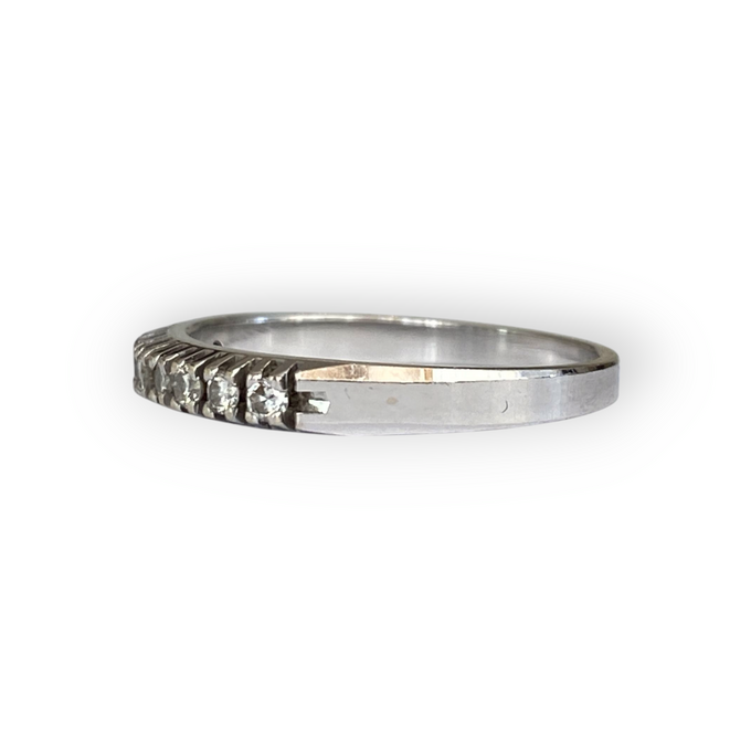 14 Carat White Gold Ring with Diamonds