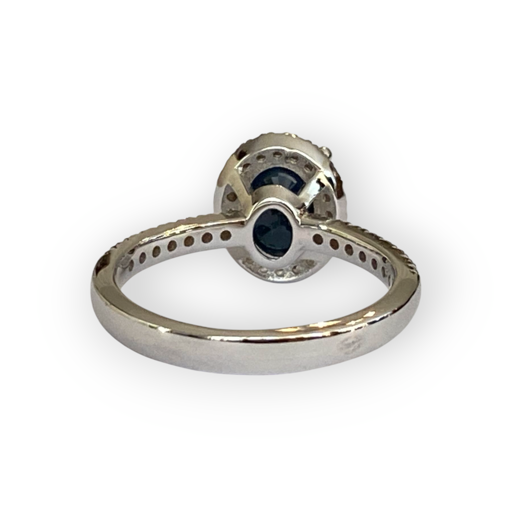 18 Kt. White Gold Diana Cocktail Ring with 2.70 Carat Sapphire and Diamonds