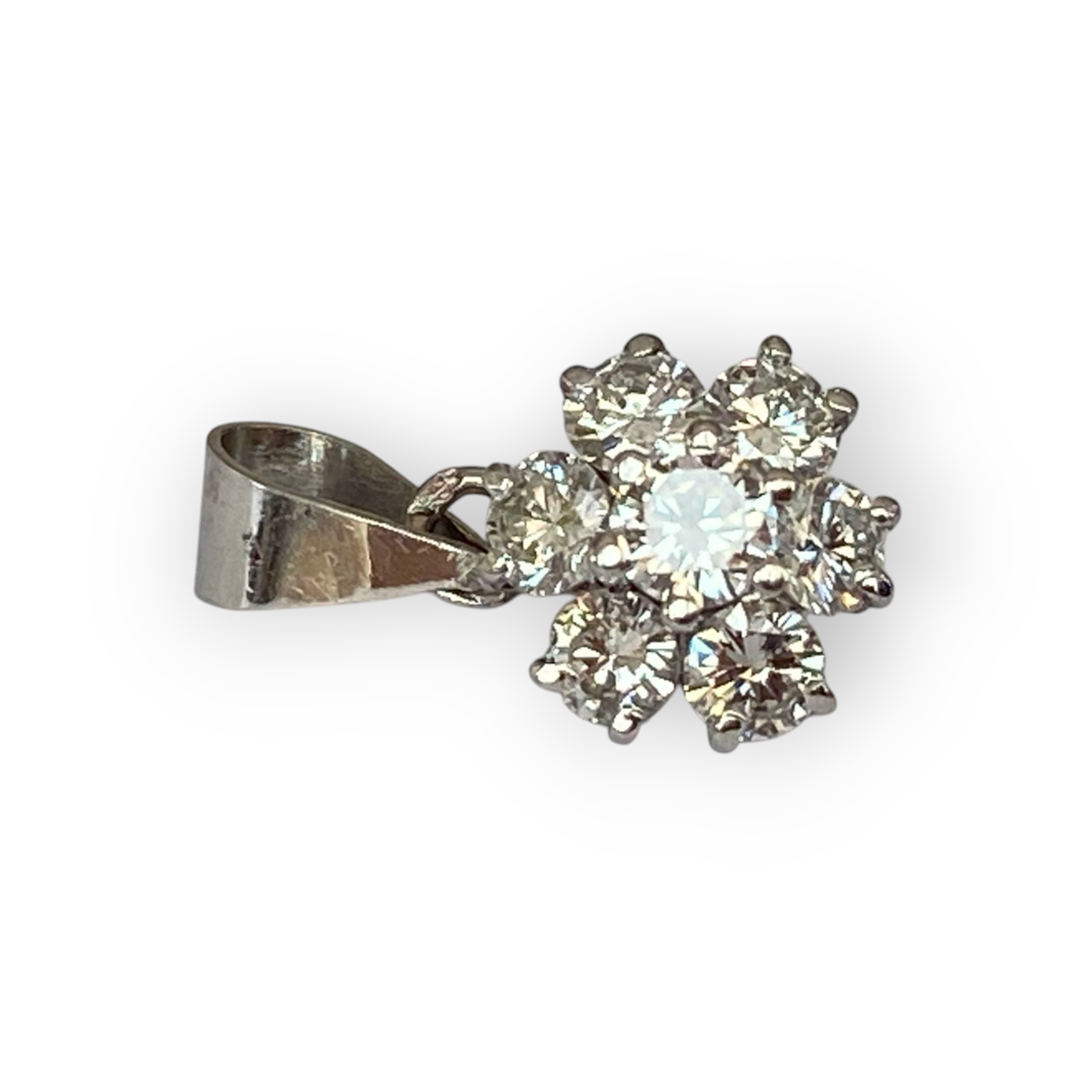 Elegant 14 kt white gold Diamond rosette pendant