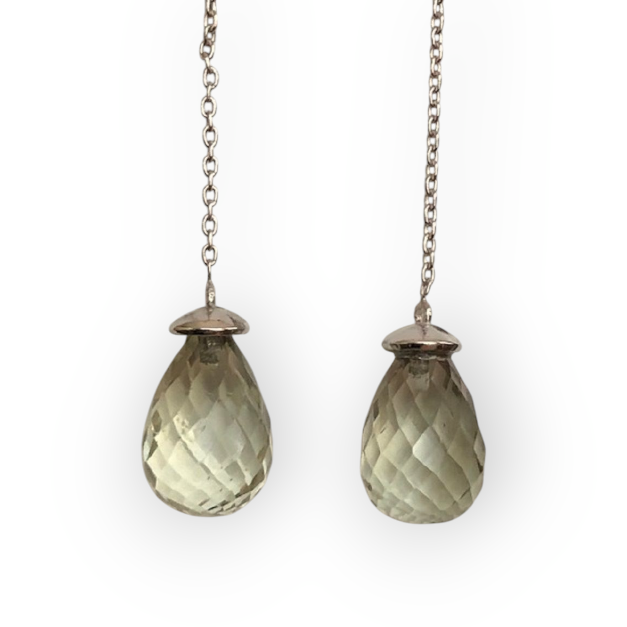 18kt White Gold Drop Earrings with  Amethysts and diamonds