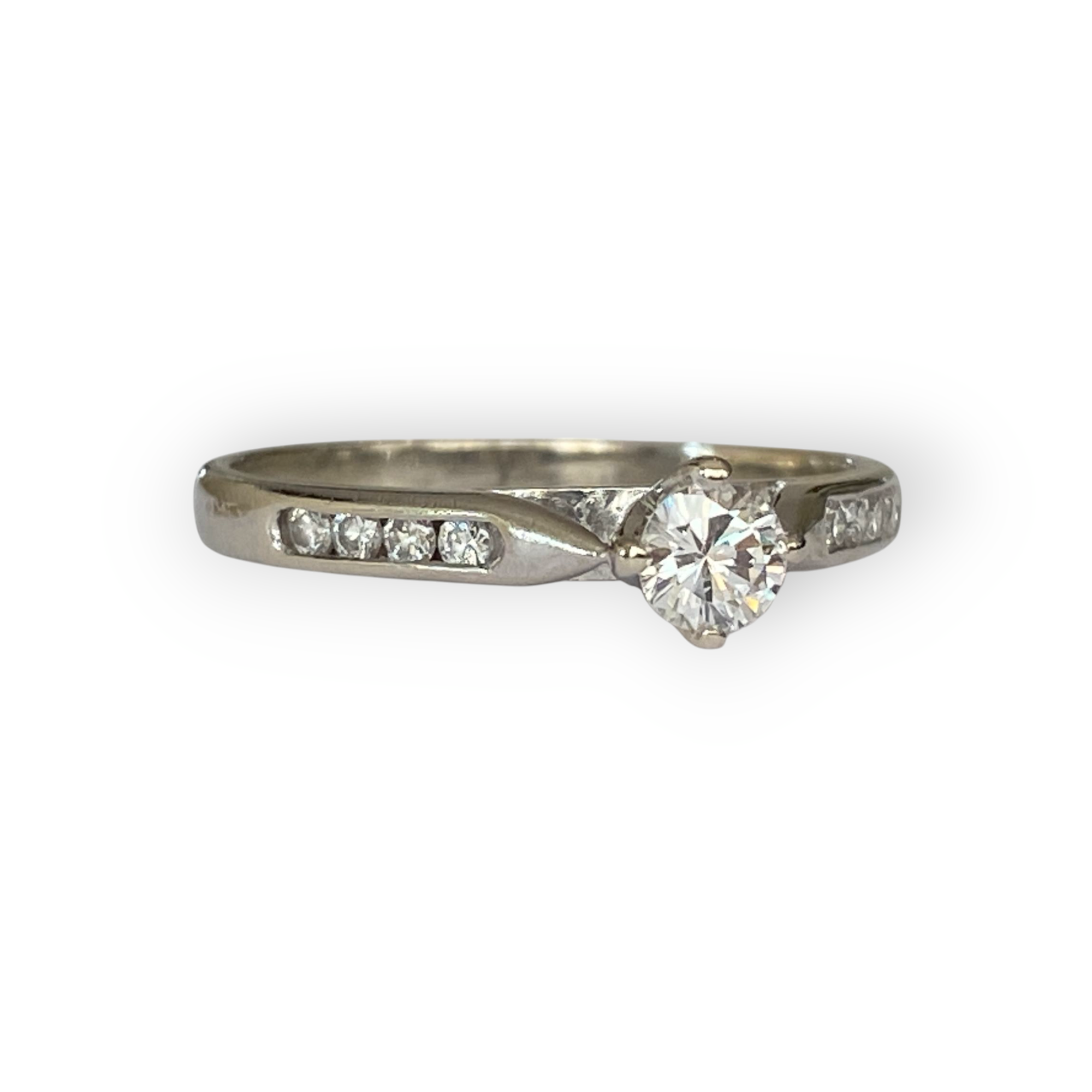 Diamonde 14K White Gold engagement Diamond Ring