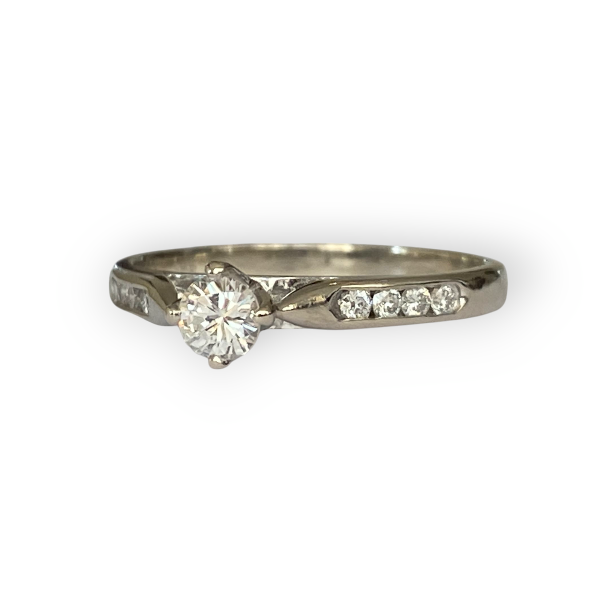 Diamonde 14K White Gold engagement Diamond Ring