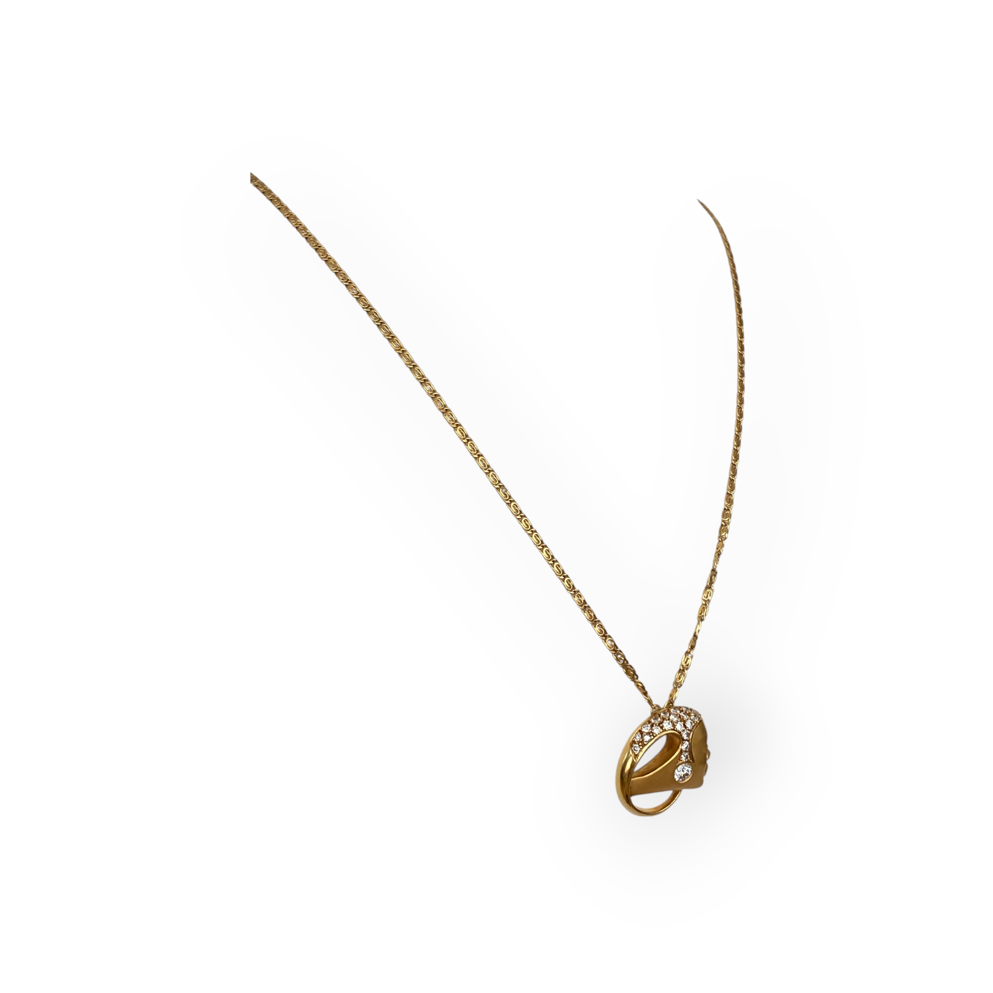 Carrera y Carrera Lady Head 18K Yellow Gold Diamond Pendant – A Masterpiece of Artistry and Elegance