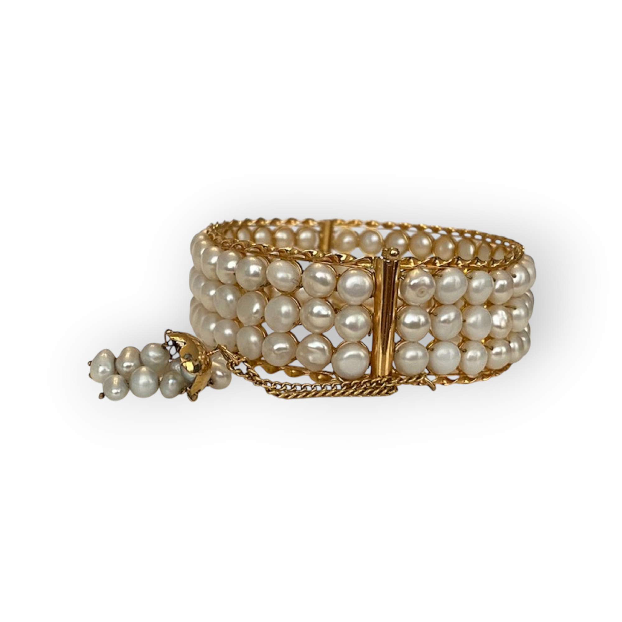 18K Vintage Yellow Gold 3-Row Cultured Pearl Bracelet – A Timeless Statement of Elegance