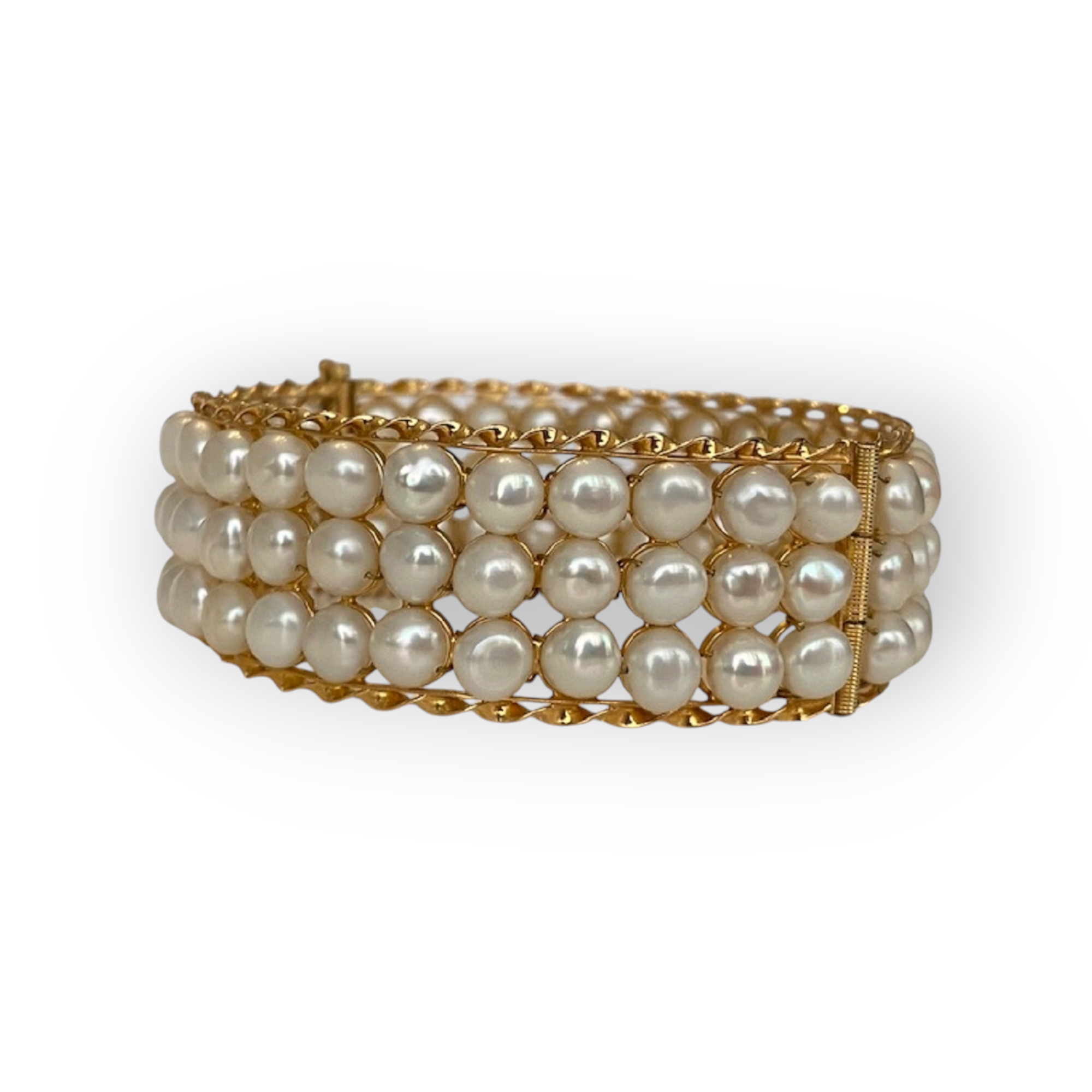 18K Vintage Yellow Gold 3-Row Cultured Pearl Bracelet – A Timeless Statement of Elegance