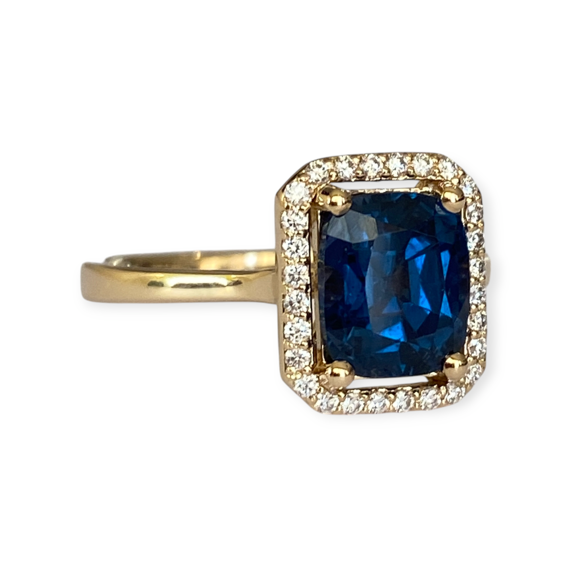 Certified 2.13ct Natural color change Spinel and Diamonds 18 kt gold ring