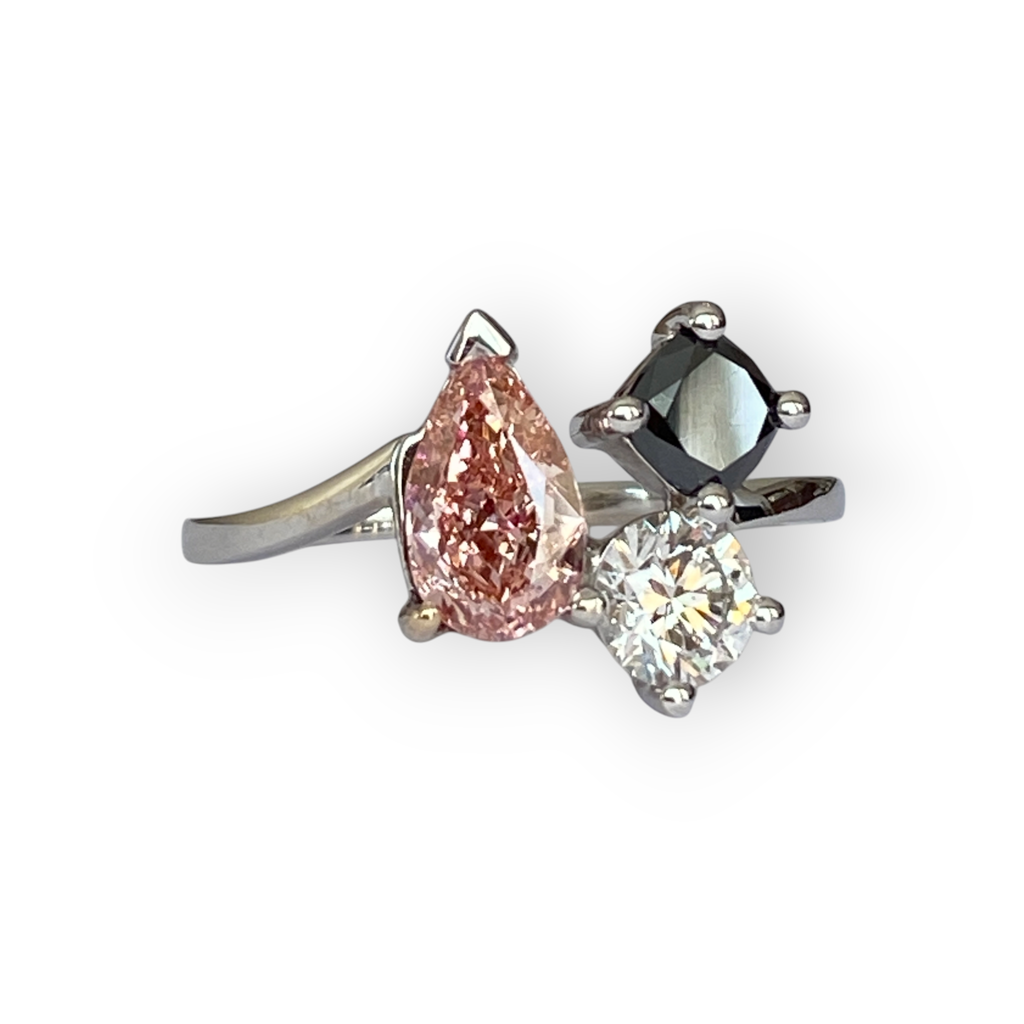 18K White Gold Exclusive Engagement Ring – 