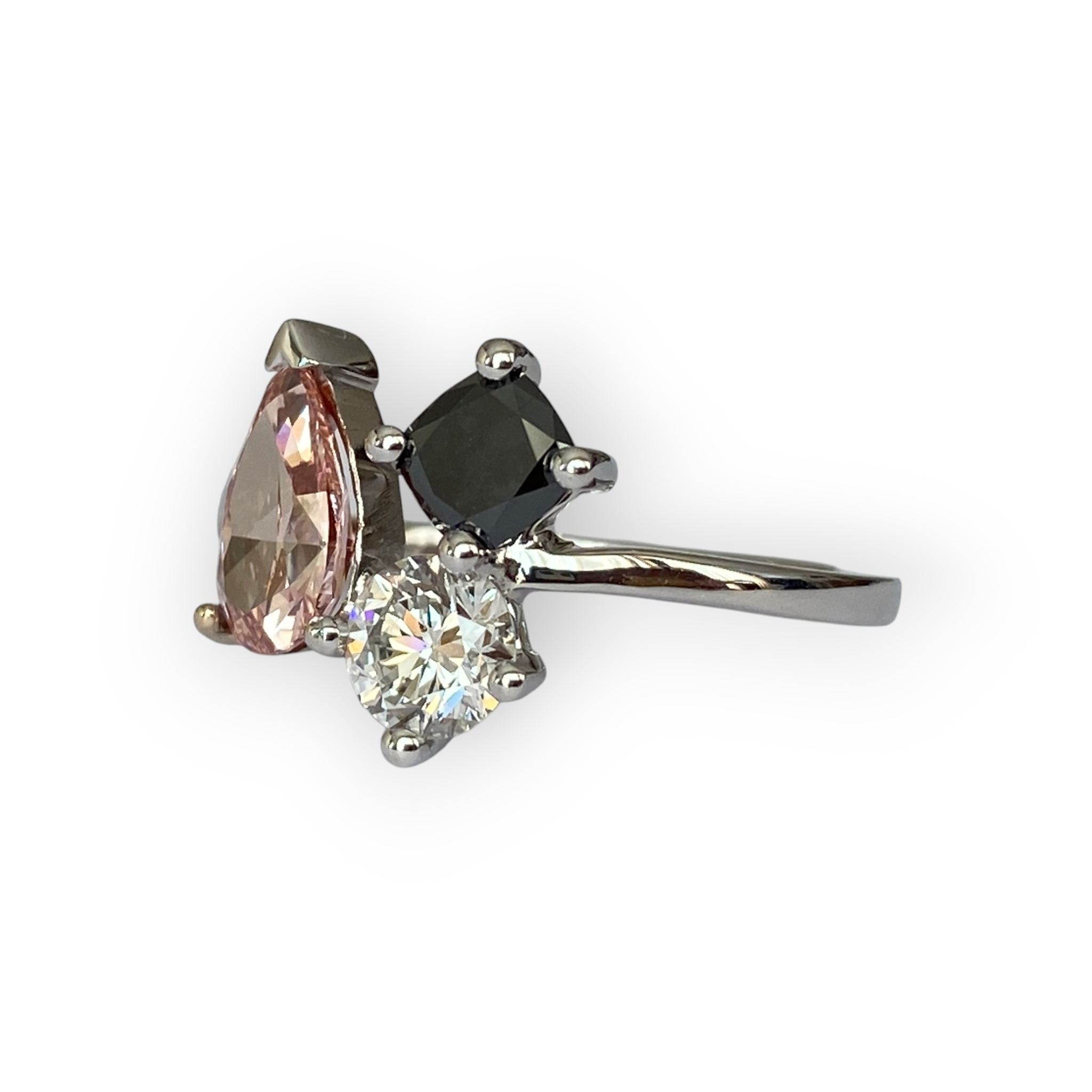 18K White Gold Exclusive Engagement Ring – 