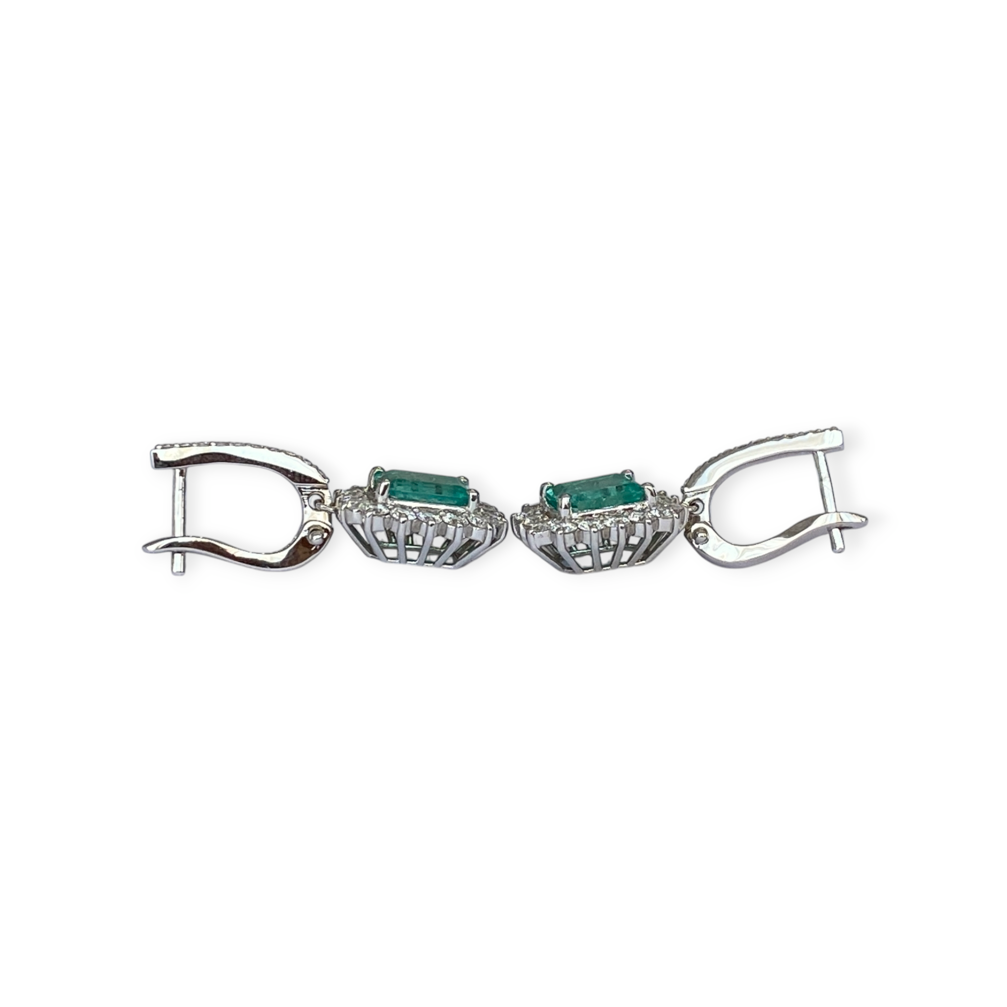 Certified 18 kt. White gold Dangle Earrings with Emerald and  Diamonds