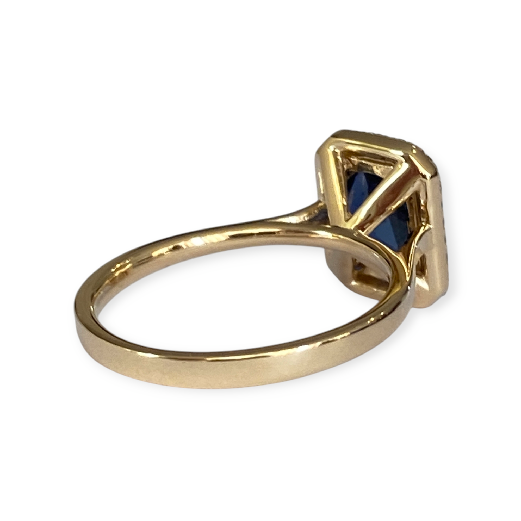 Certified 2.13ct Natural color change Spinel and Diamonds 18 kt gold ring