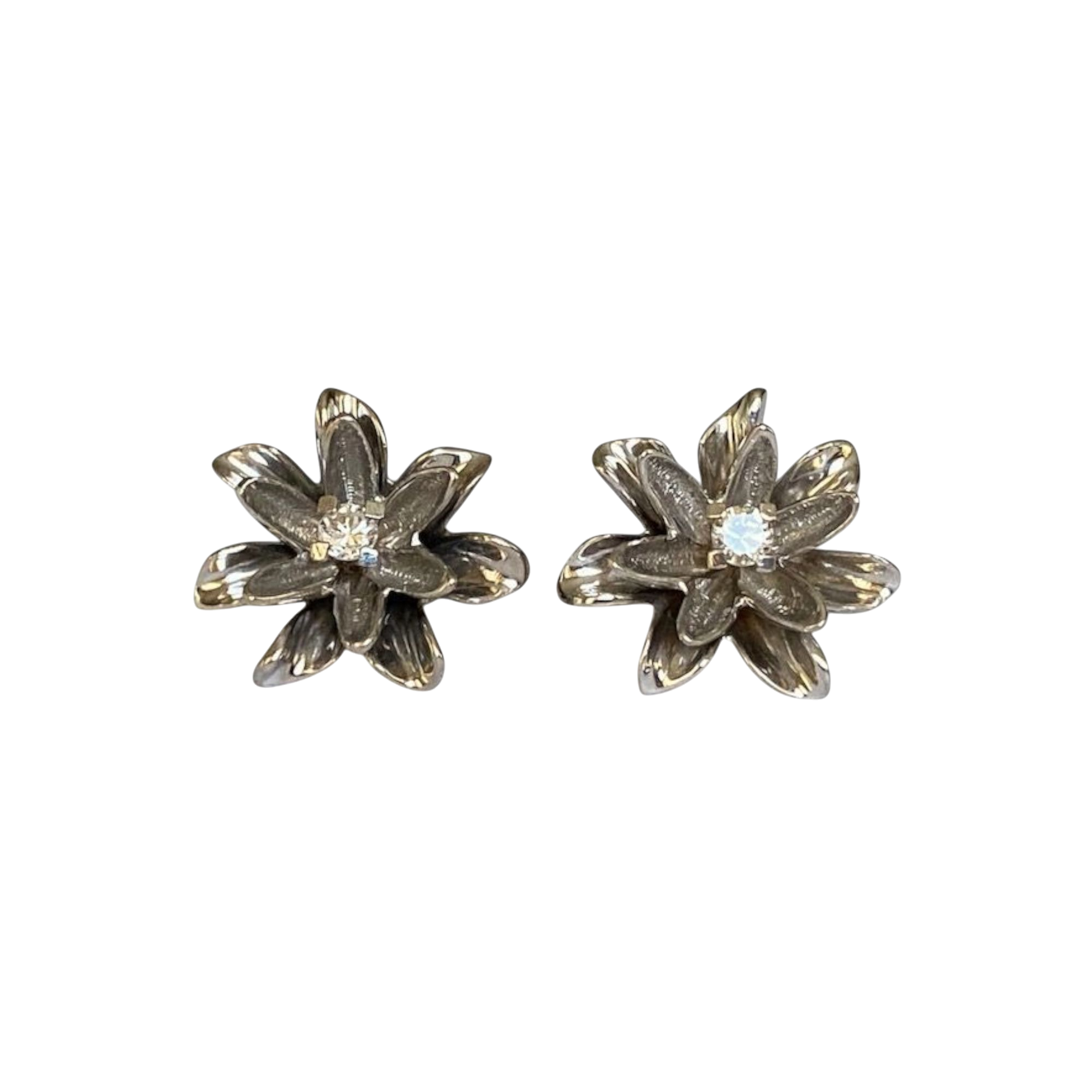 14K White Gold Floral Design Diamond Earrings