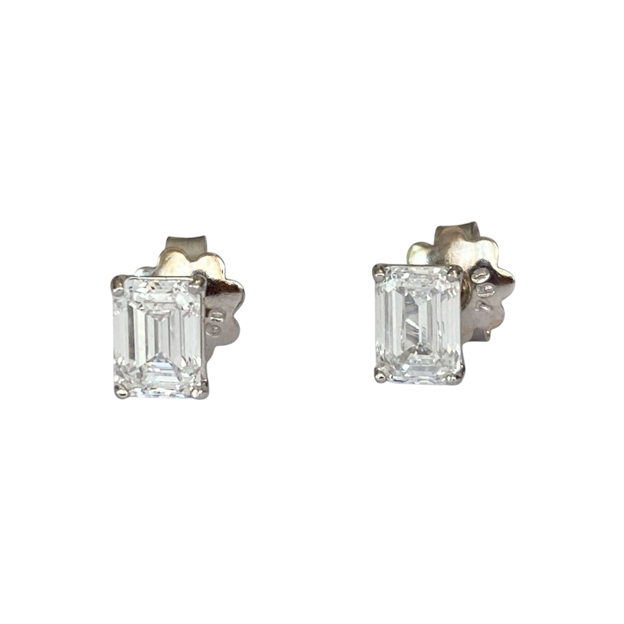 Lab-Grown Diamond Solitaire Stud Earrings 1.55 Ct in 18K Gold