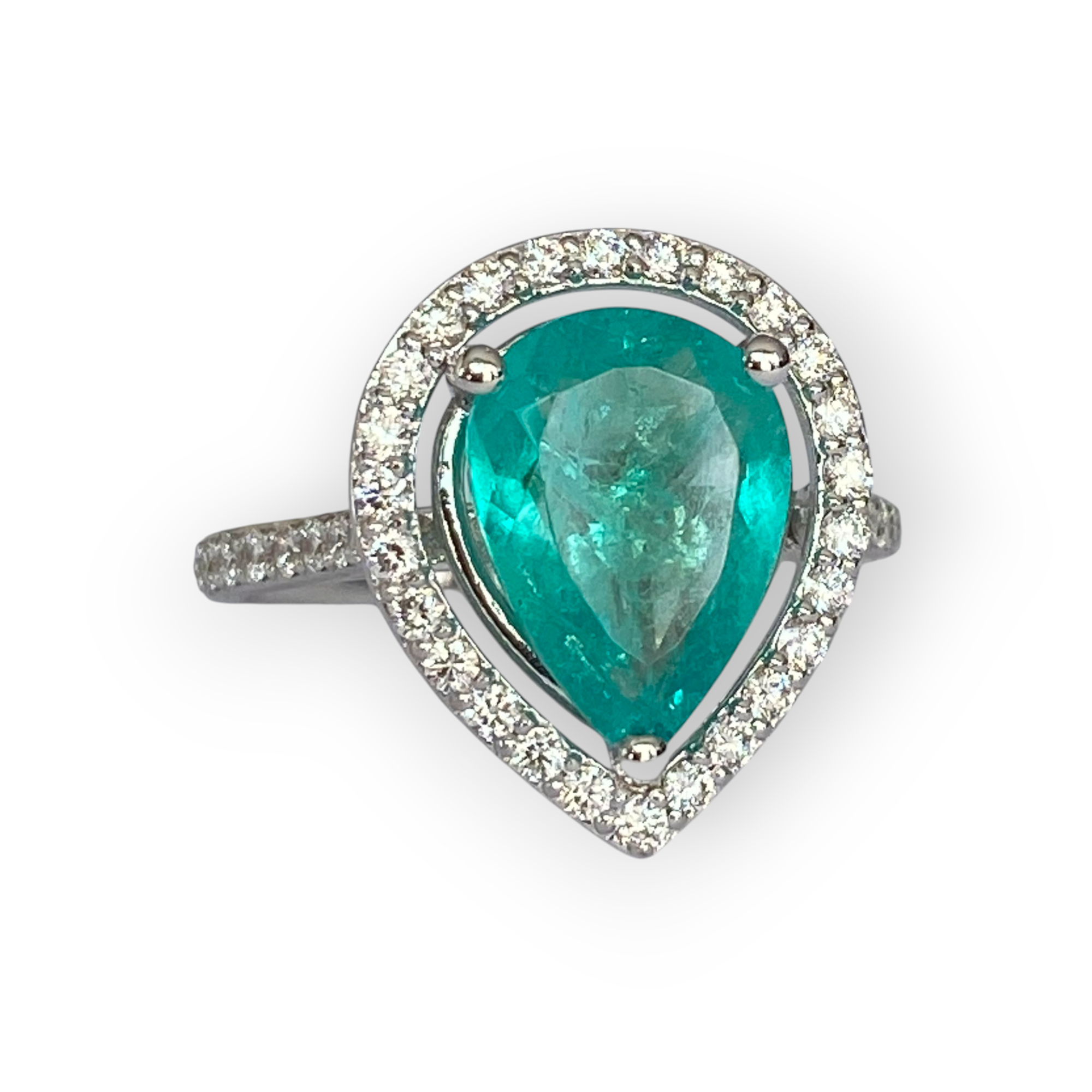 18K White Gold 2.30 Ct Emerald & Diamond 