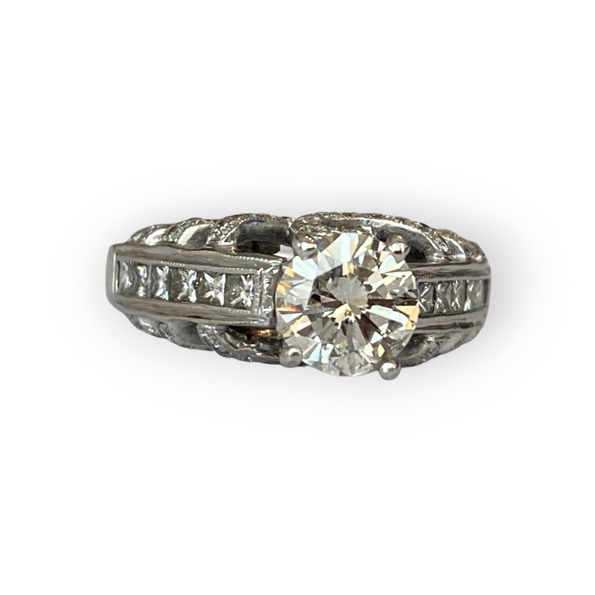 18K White Gold Vintage Solitaire Ring with 1.20 Ct Brilliant Cut Diamond & Additional Diamonds