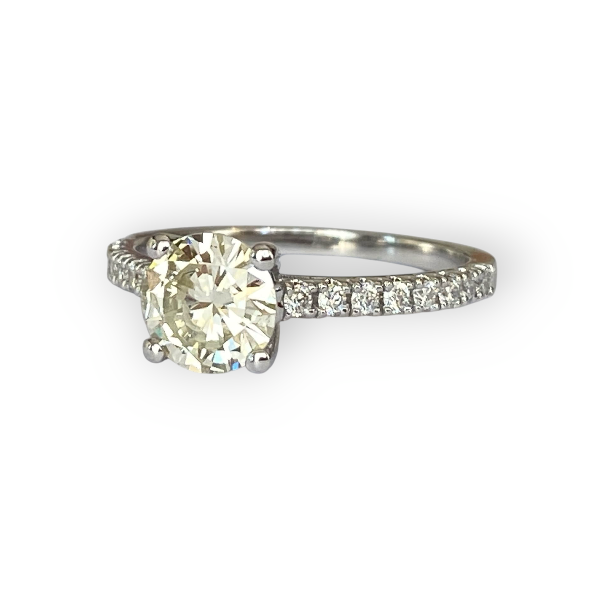 18K White Gold Solitaire Ring with 0.98 Ct Brilliant-Cut Diamond & Accent Diamonds