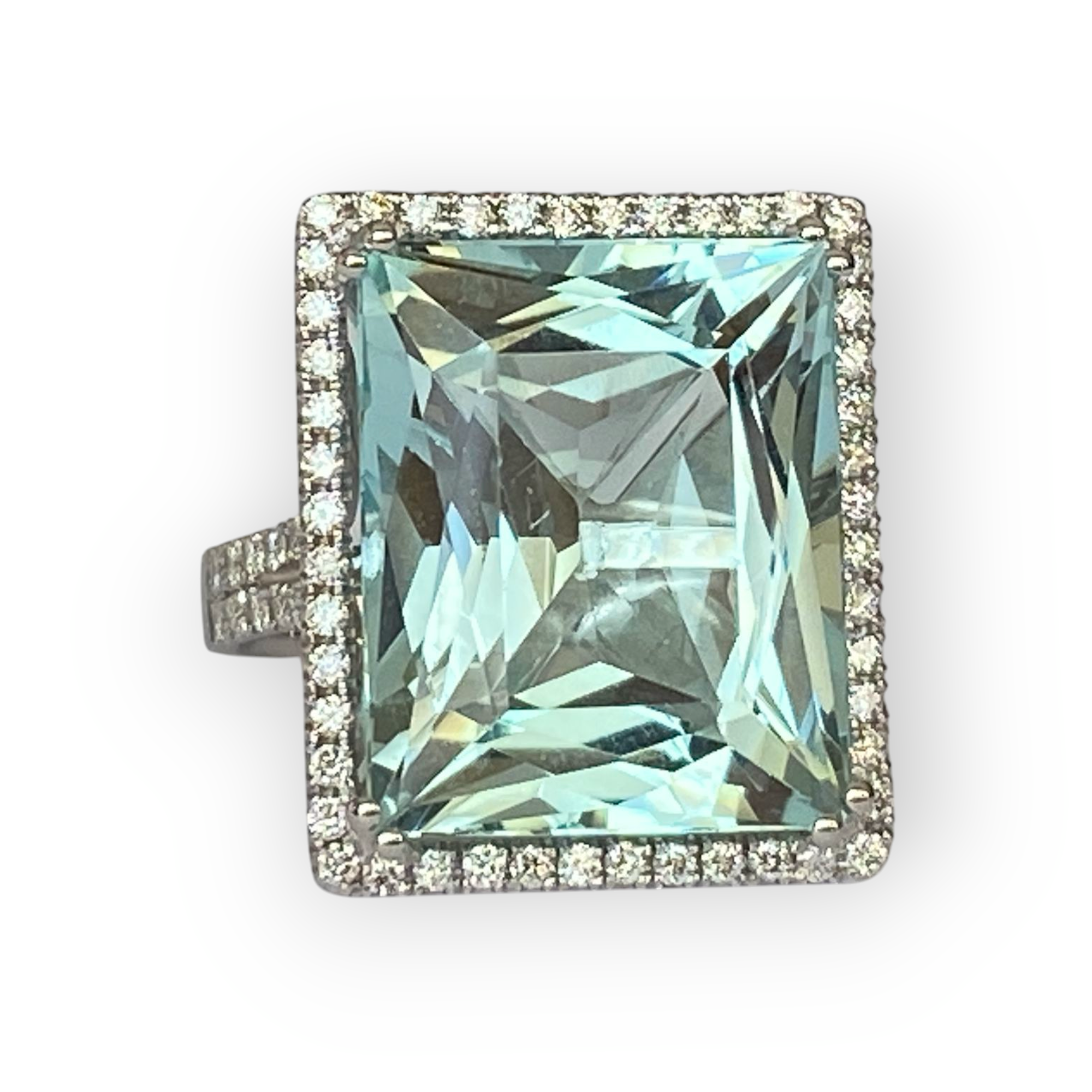 Certified 18K White hand made Gold Ring with 18.00 Ct Aquamarine & Diamonds