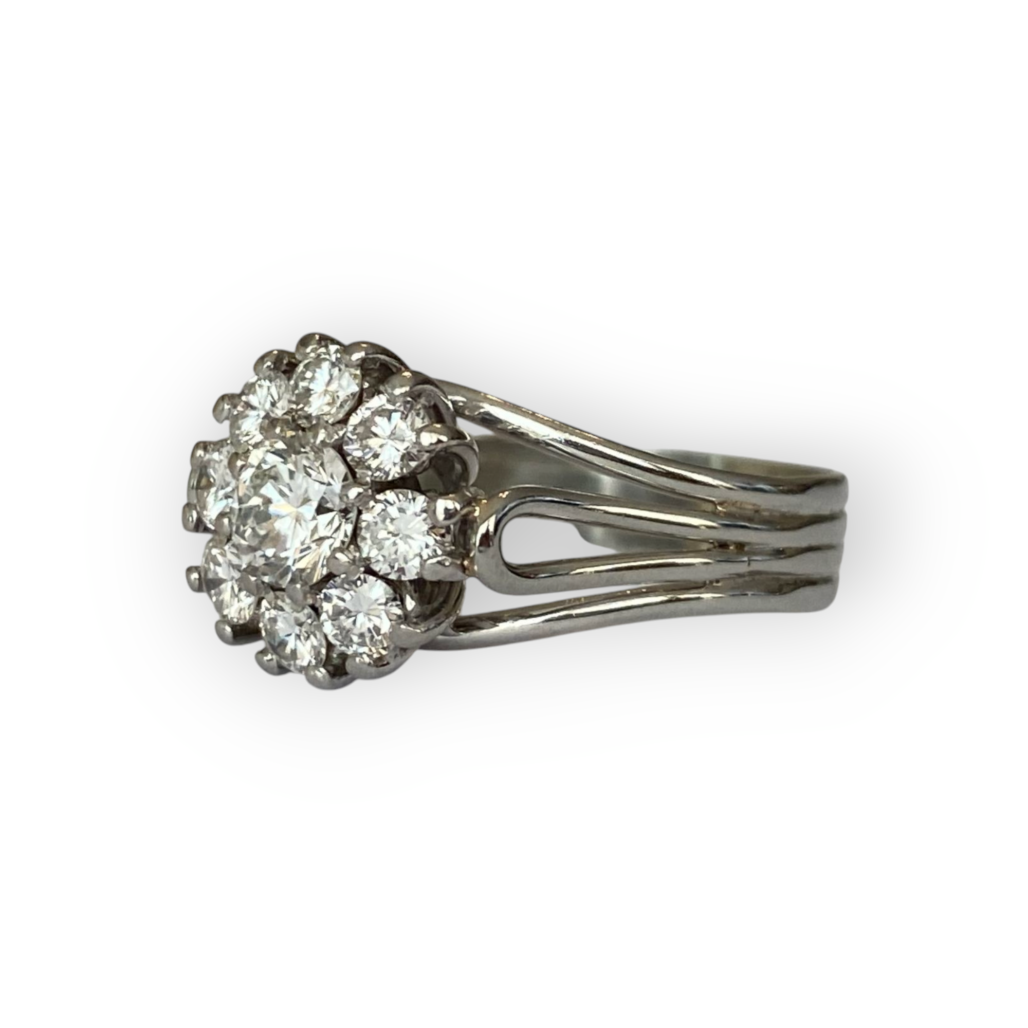 18K Vintage White Gold Rosette Cocktail Diamonds Ring