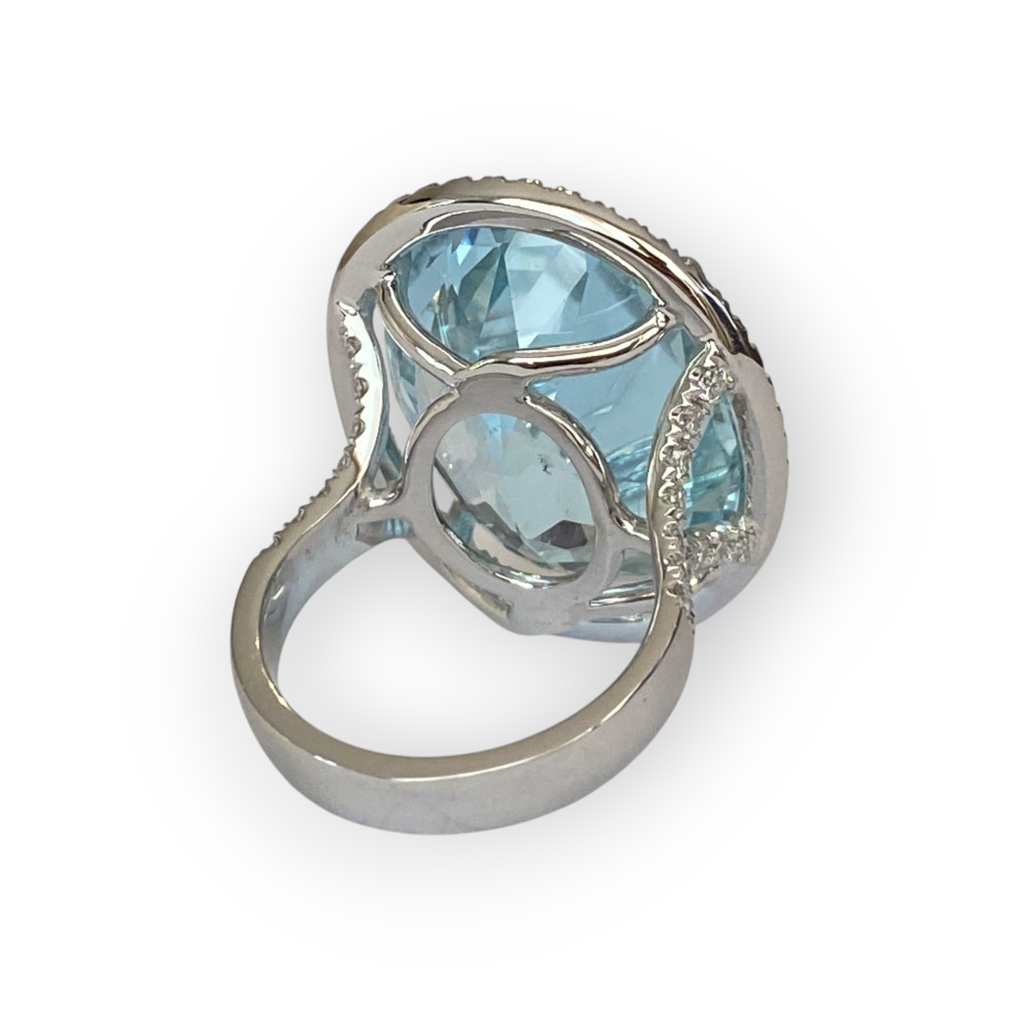 Certified hand made 34 Ct Sky Blue Topaz & Diamond Cocktail Ring in White Gold