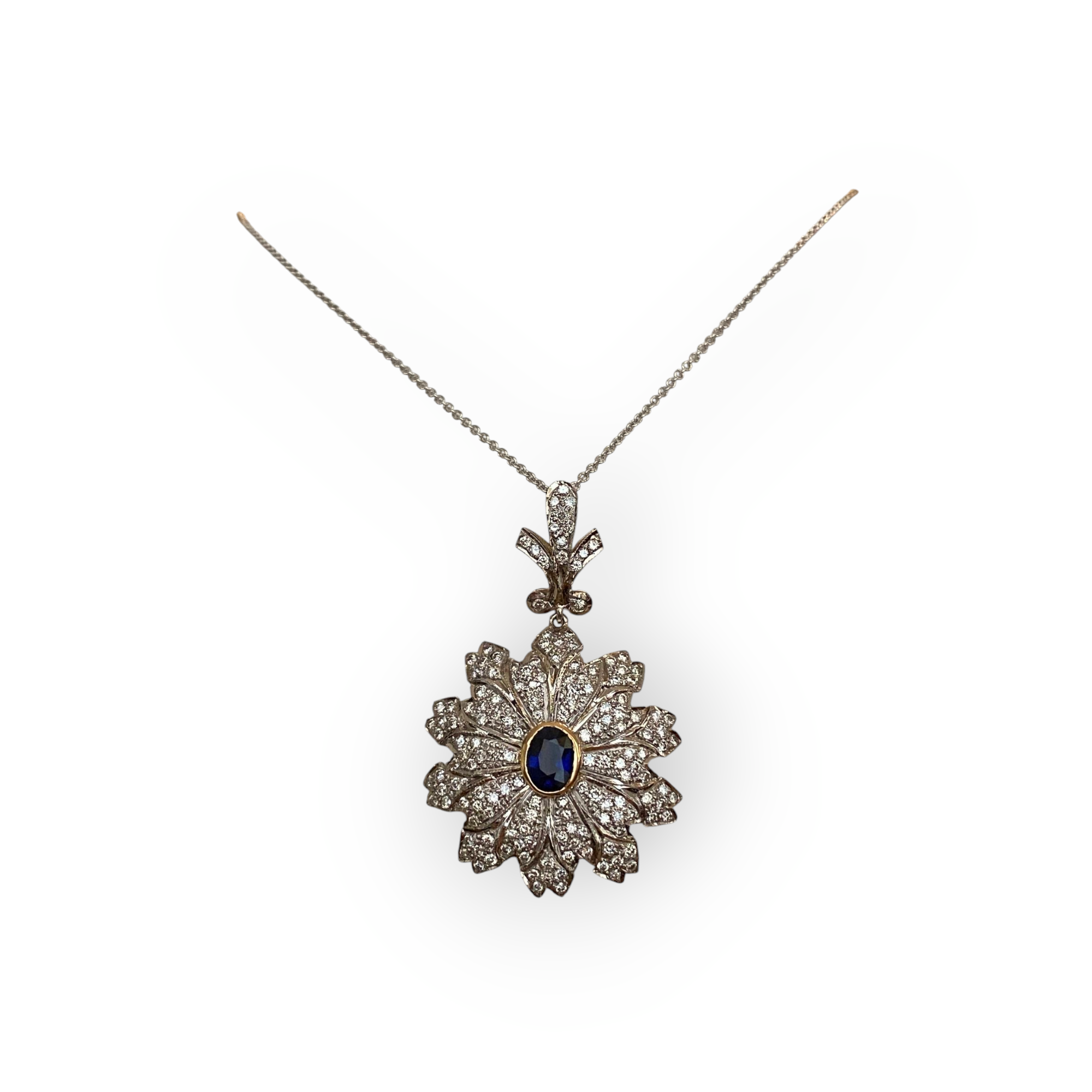 Vintage Gold Necklace with Pendant – 1.00 Ct Sapphire & Diamonds