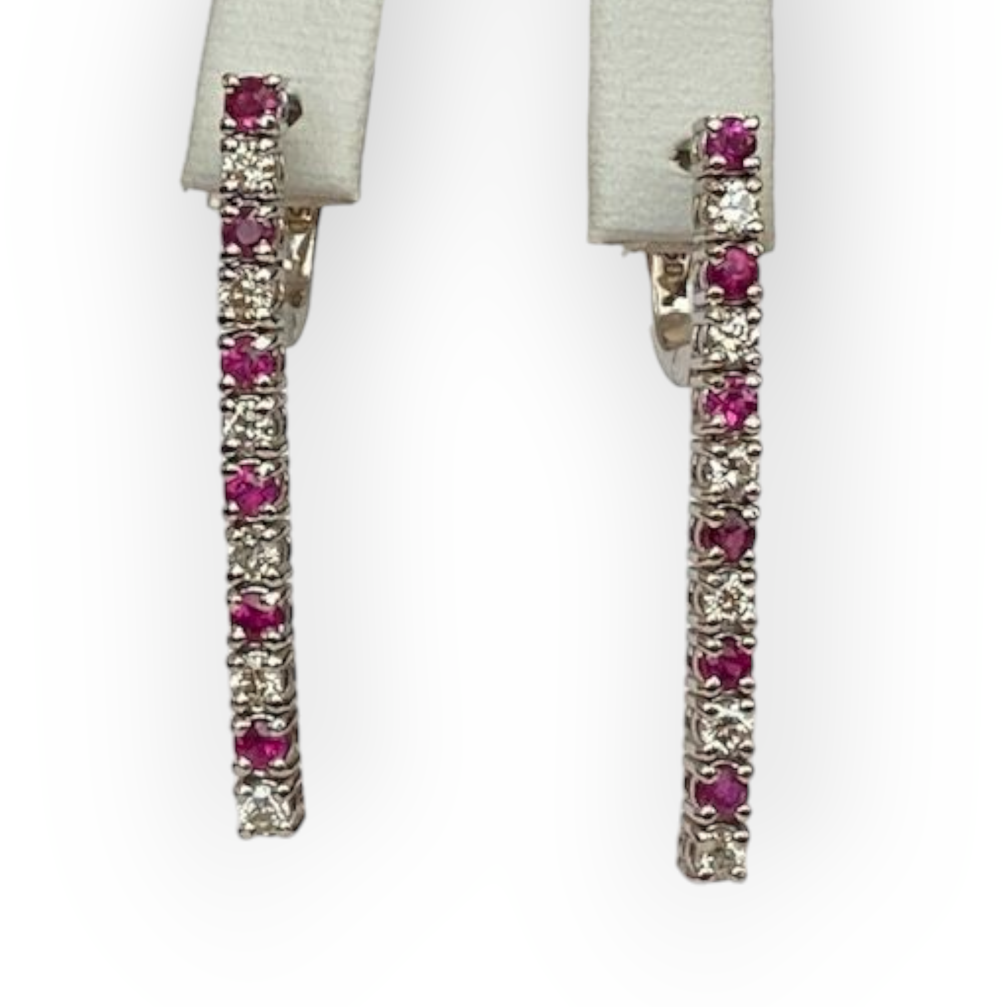 White  18 kt Gold Hanging Stud Earrings with Diamonds & Rubies