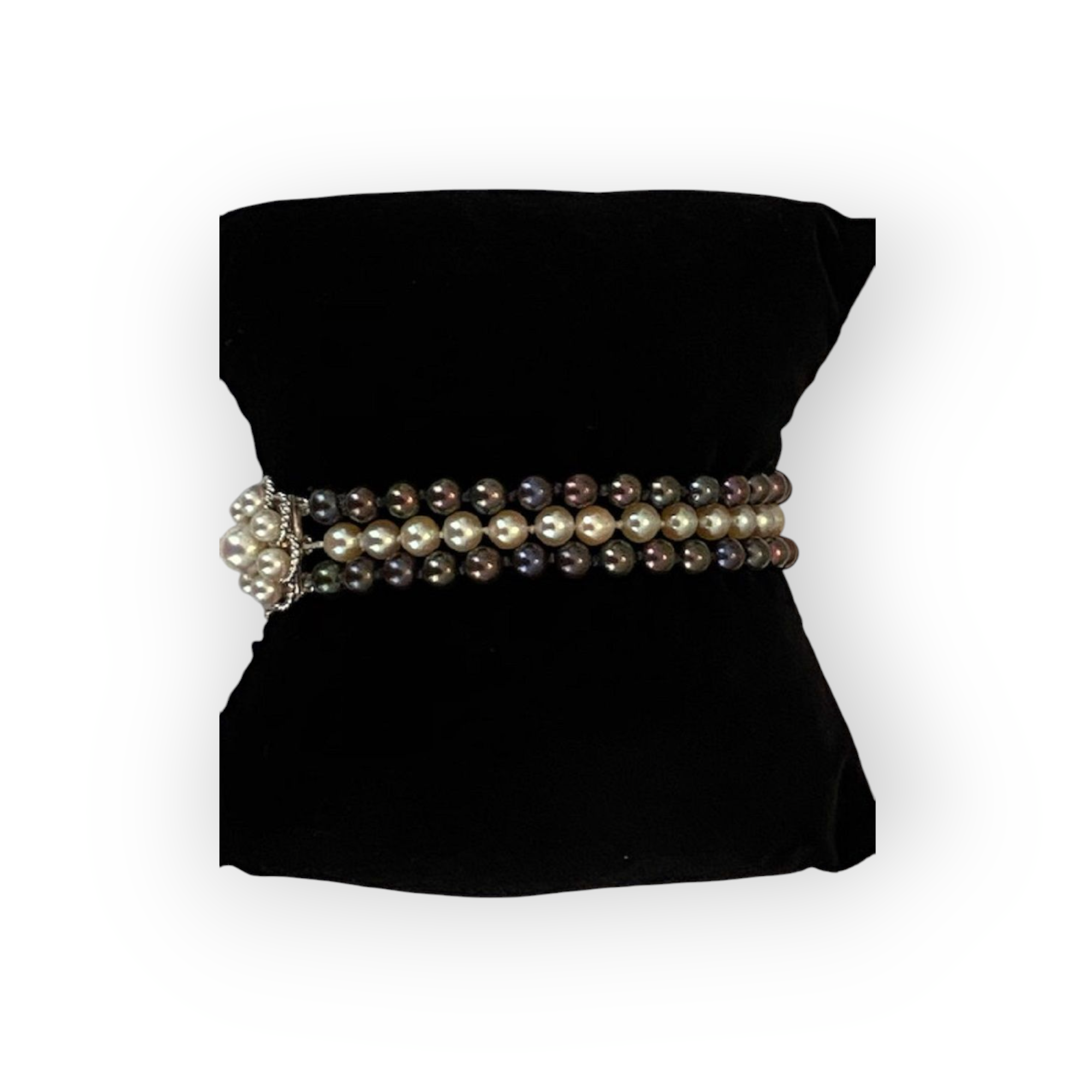 Vintage Pearl Bracelet with Gold Clasp