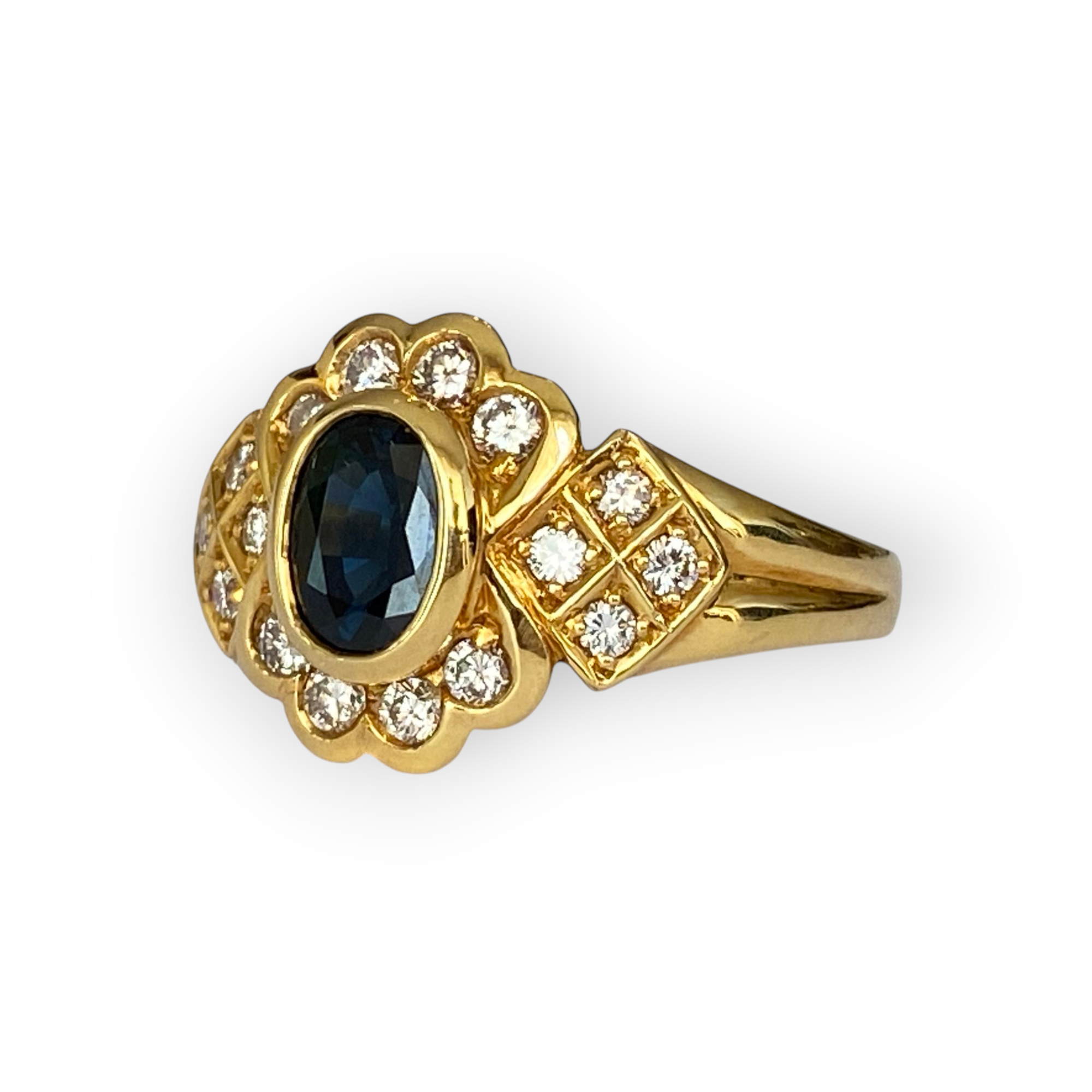 18K Yellow Gold Engagement Ring with 1.00 Ct Sapphire & Diamonds