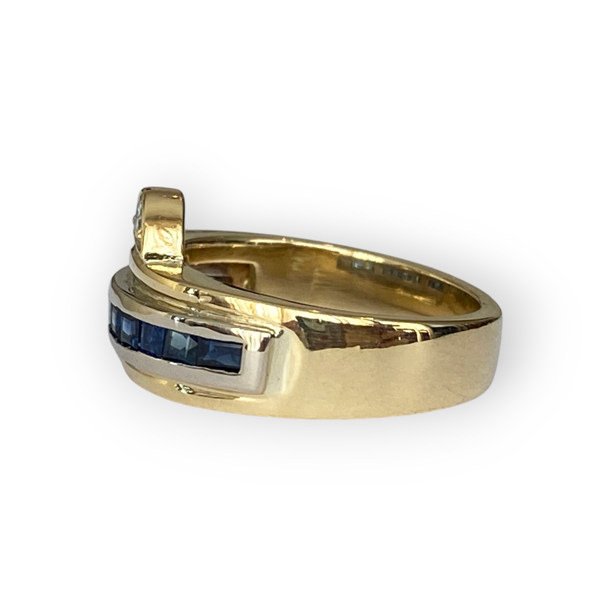 18K Yellow Gold Band Ring with Sapphires & Diamond