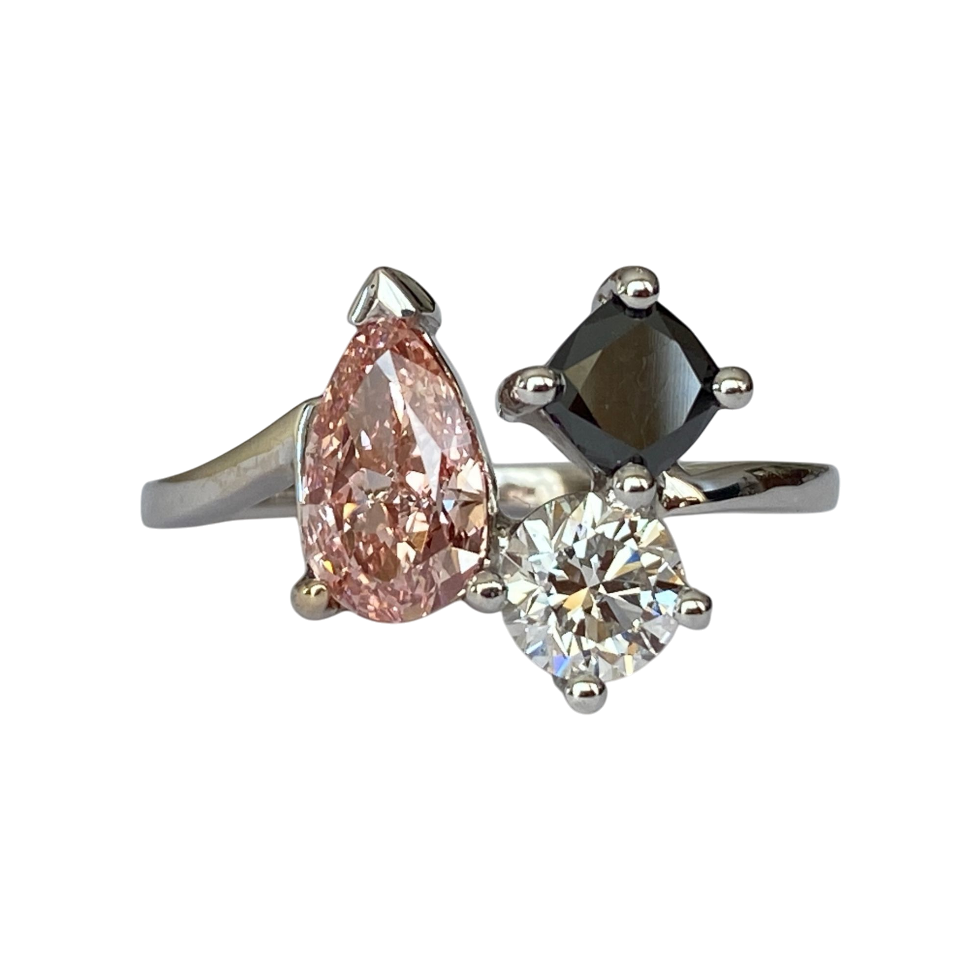 18K White Gold Exclusive Engagement Ring – 