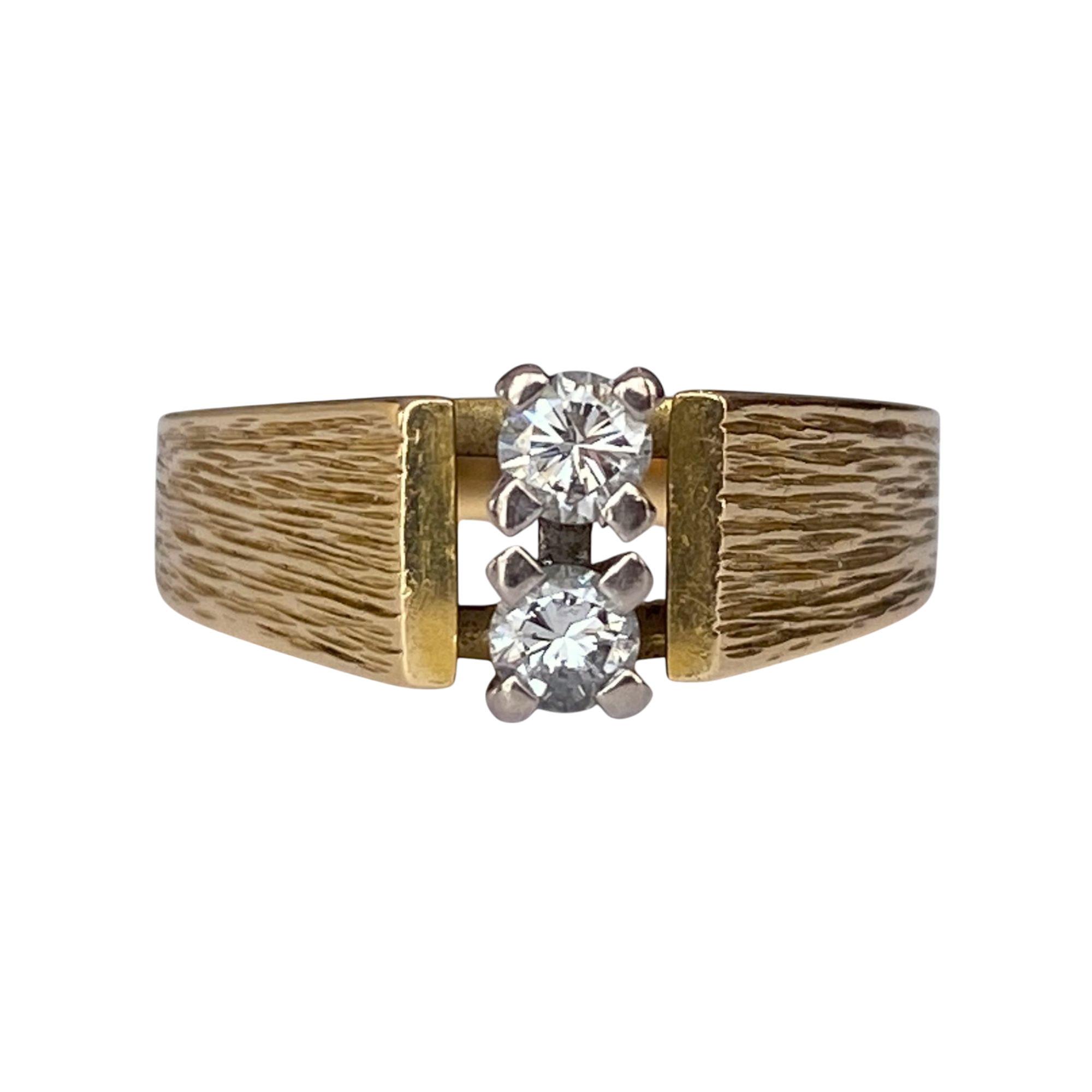 18 Kt Hammered Yellow Gold Band Ring with 0.22 Ct Diamonds