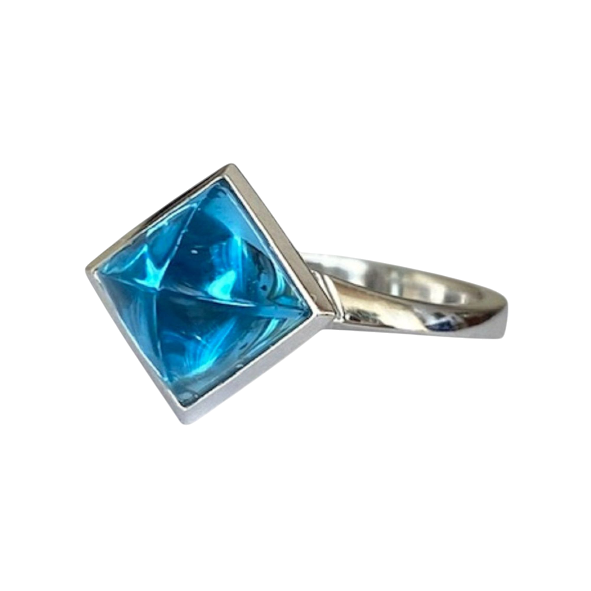 18 Kt White Gold Fashion Ring with 3.00 Ct Topaz & Diamonds