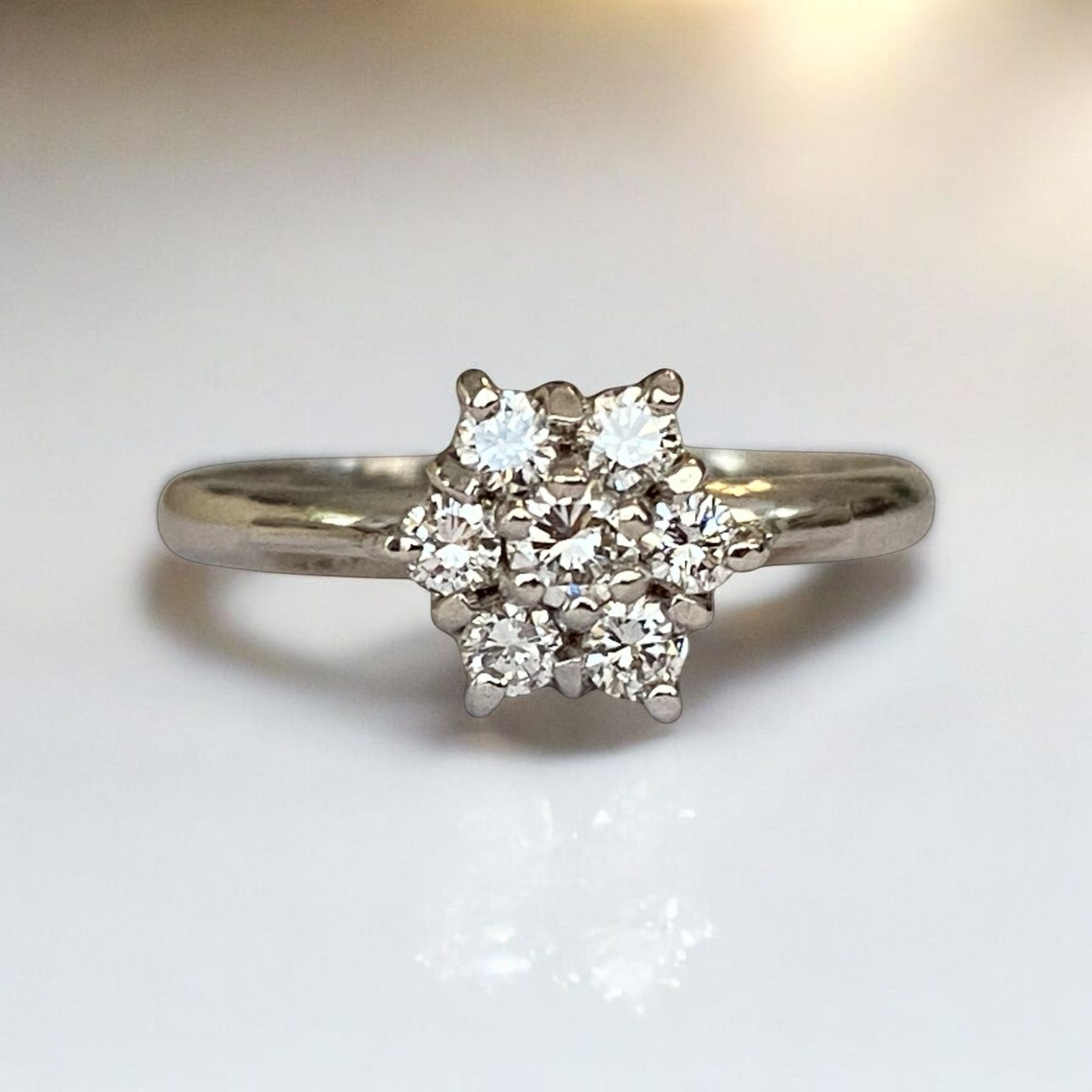 Vintage White Gold Rosette Ring Diamonds – A Timeless Treasure