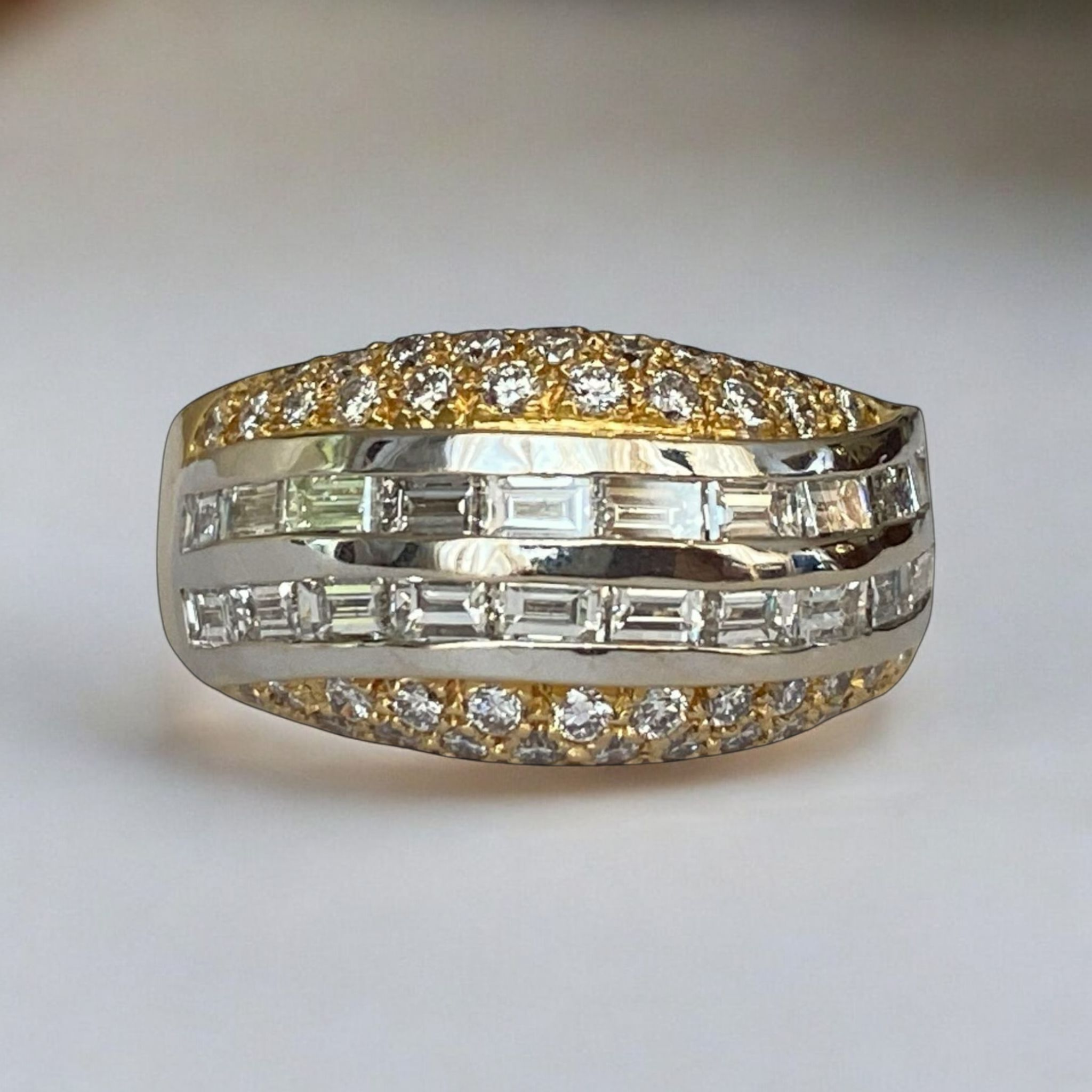 Gold Band Ring with 2.02 Ct Diamonds