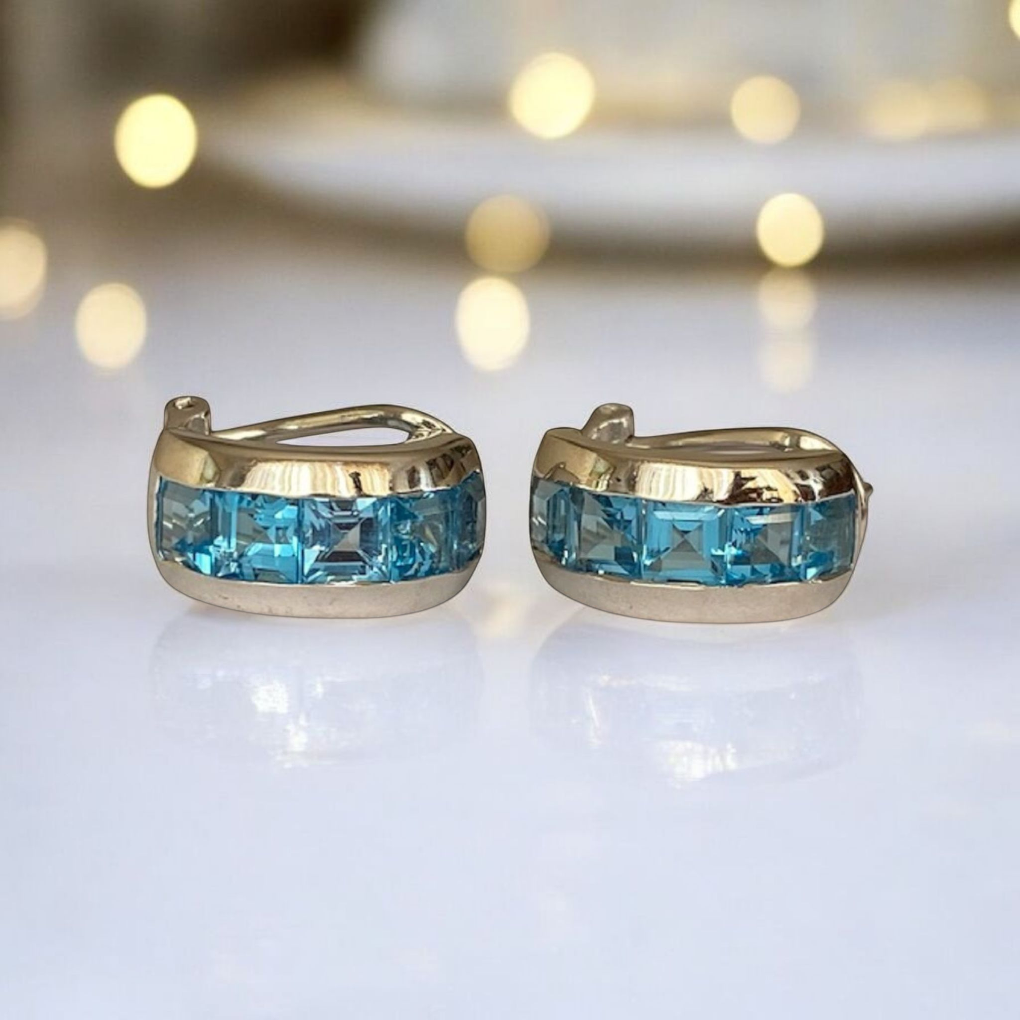 18 Kt White Gold Earrings with 4.00 Ct Topaz