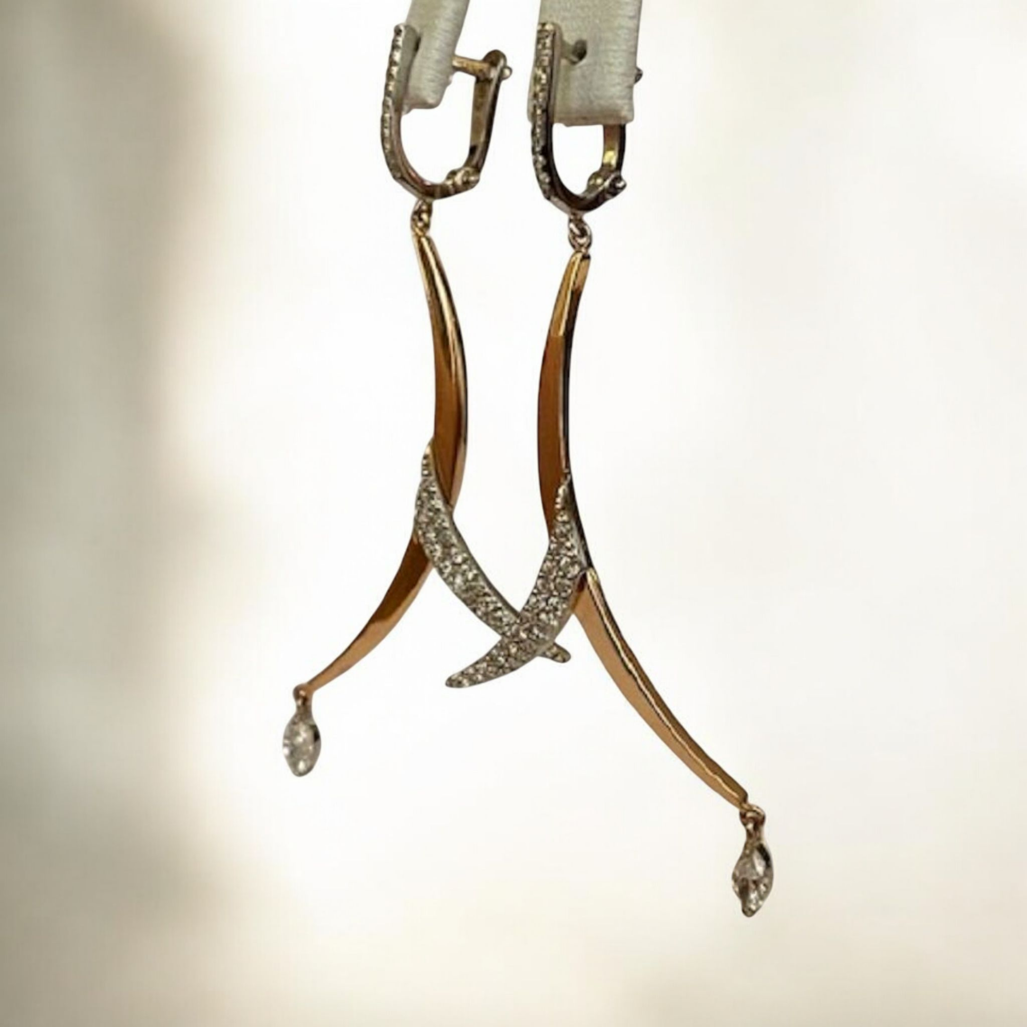 18 Kt Pink Gold Chandelier Earrings with 0.70 Ct Diamonds