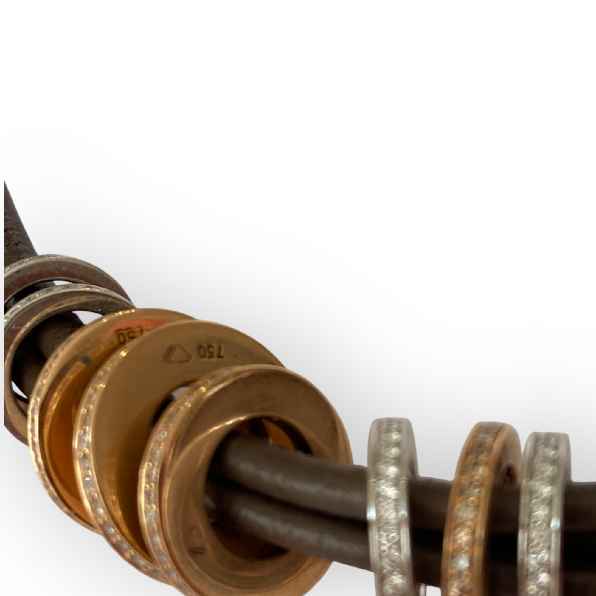 Noor Diamond & Leather Necklace – 18 Kt Rose Gold Loop Model