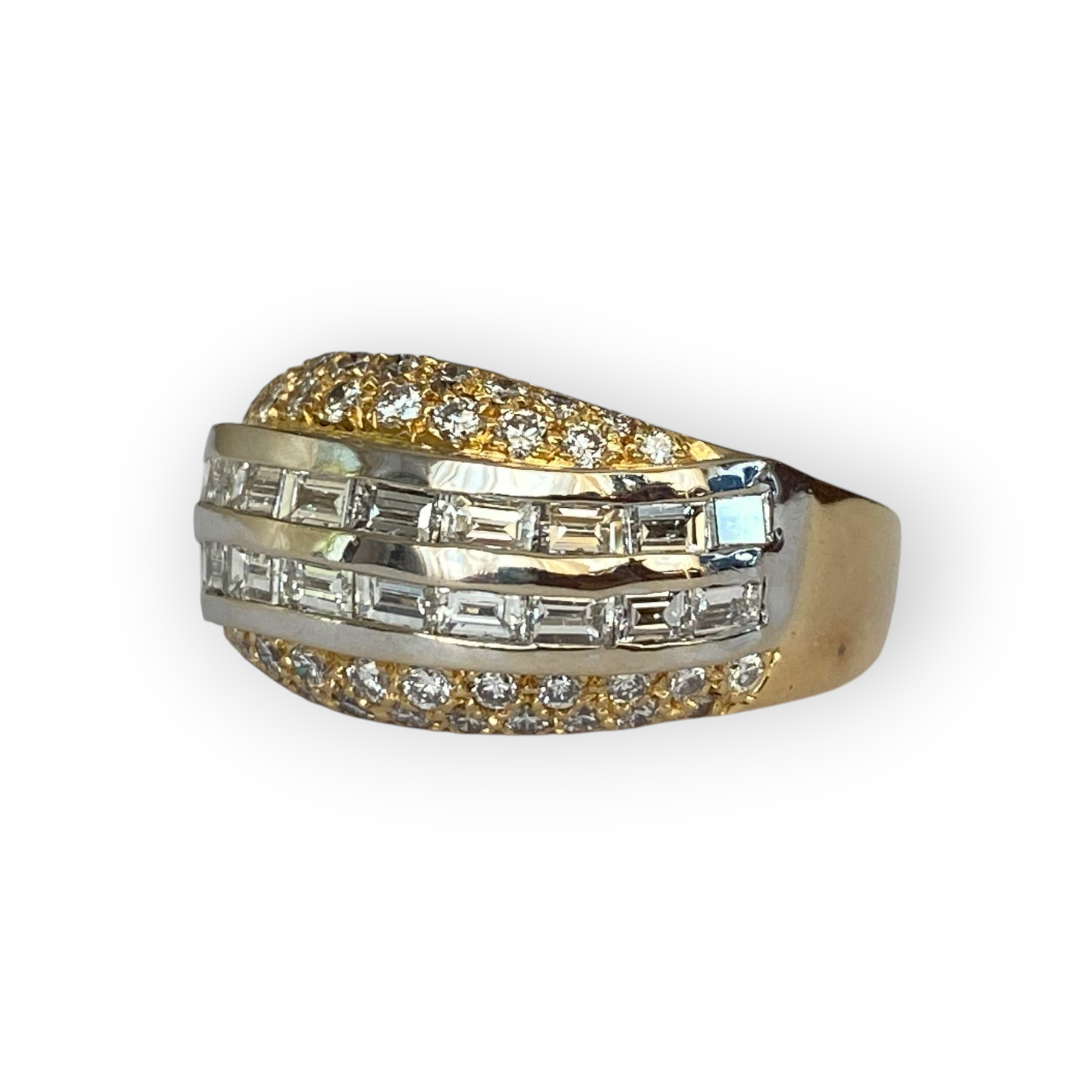 Gold Band Ring with 2.02 Ct Diamonds