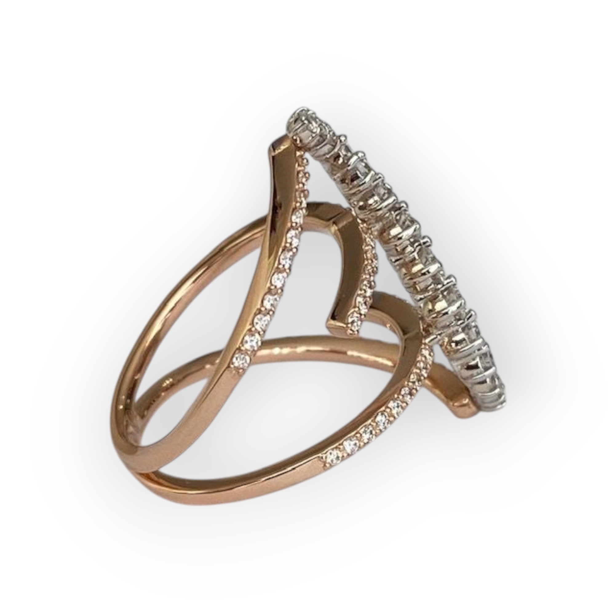 Exquisite diamond pink gold cocktail ring