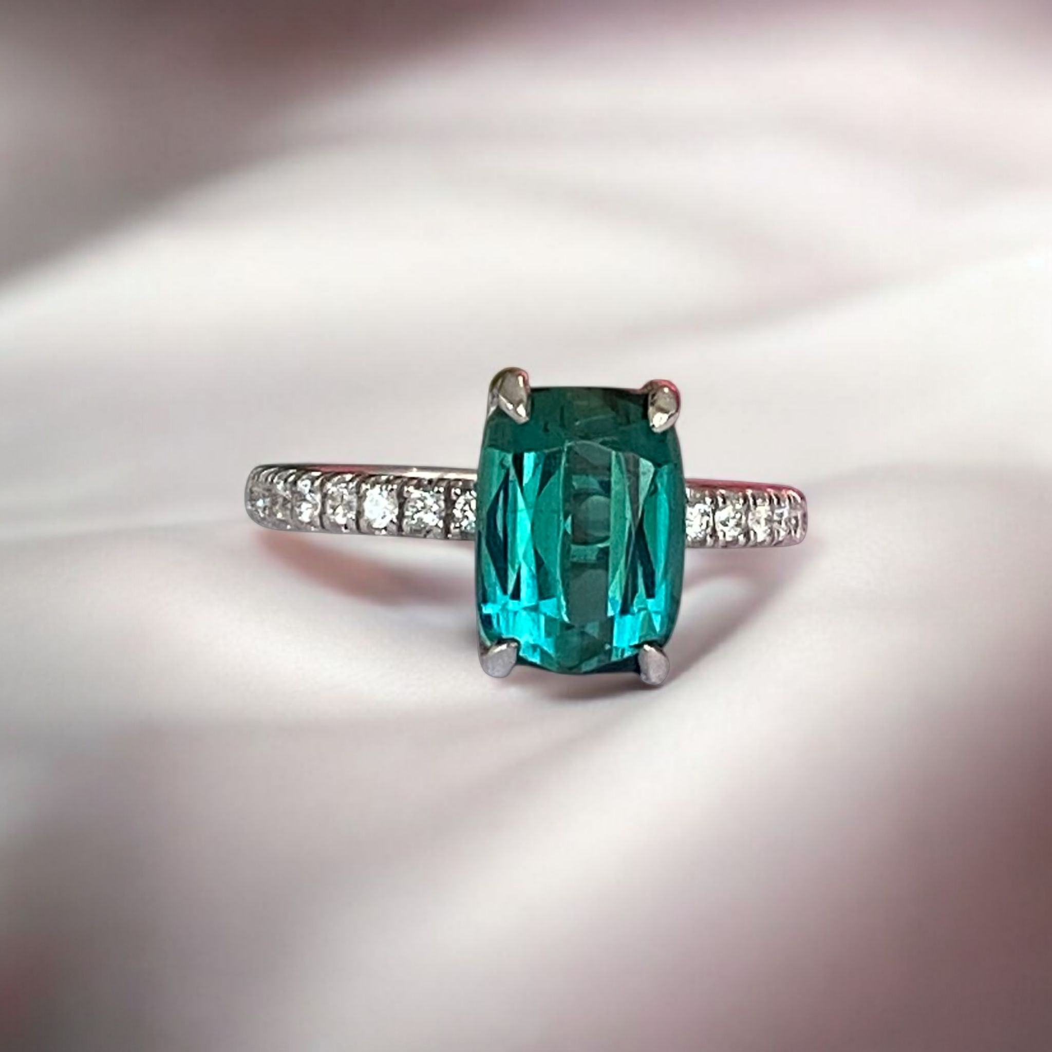 ALGT Certified 2.80 Carat Lagoon Tourmaline Diamond Cocktail Gold ring