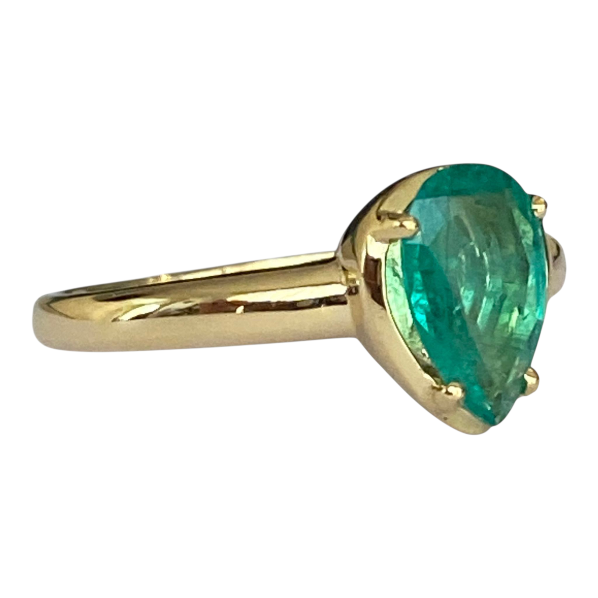 1.5 carat Emerald Cocktail  Yellow Gold Ring