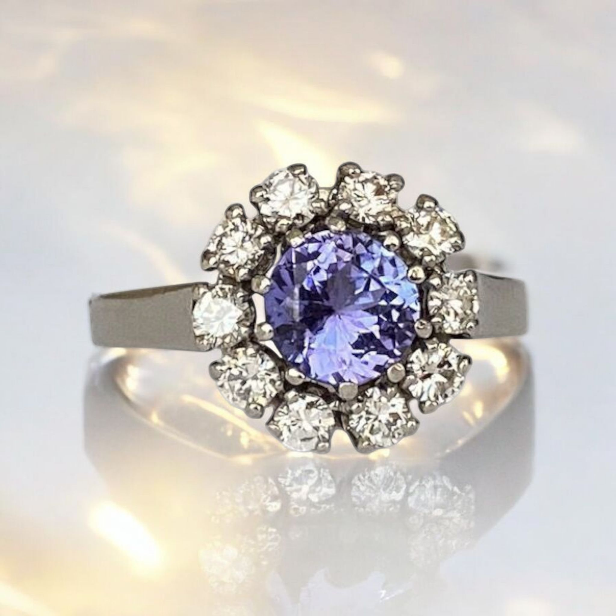 18K Vintage White Gold Rosette Diamond Ring with 0.90 Ct Tanzanite