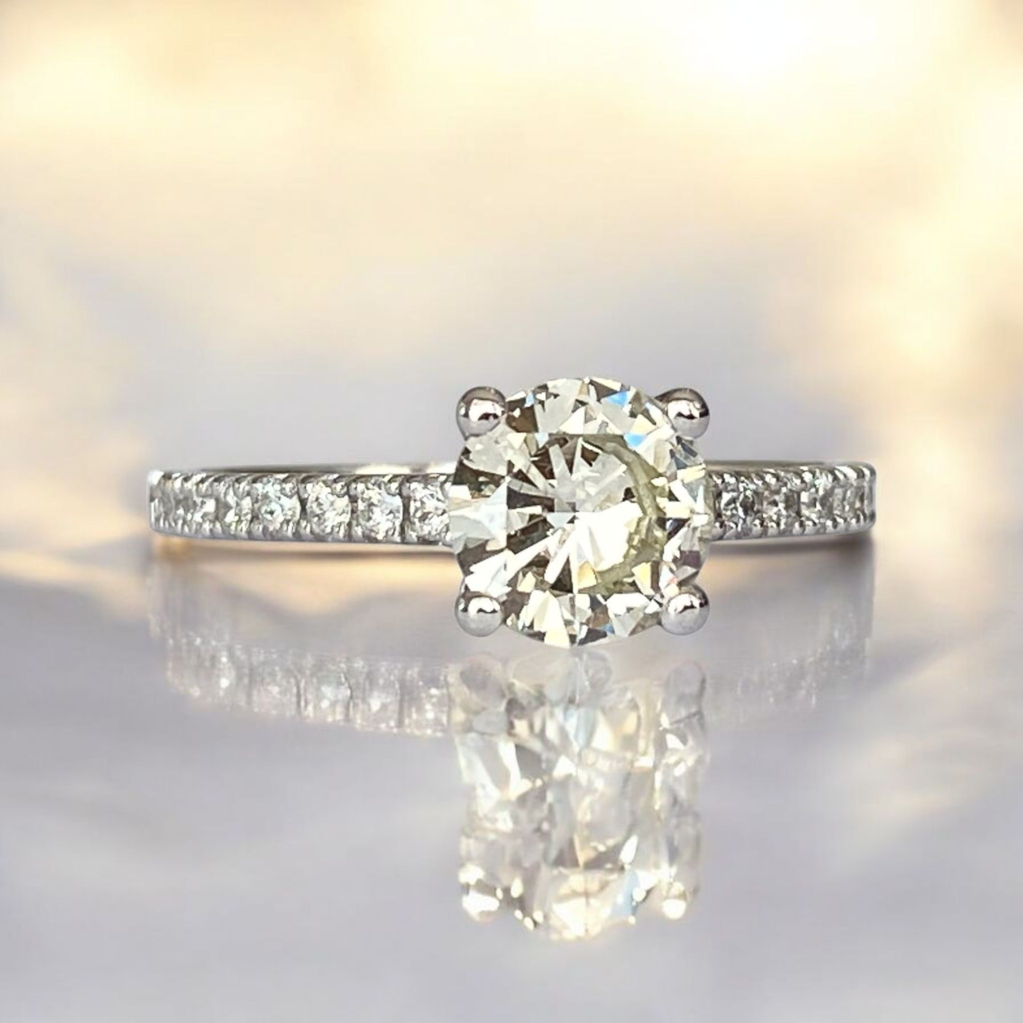 18K White Gold Solitaire Ring with 0.98 Ct Brilliant-Cut Diamond & Accent Diamonds