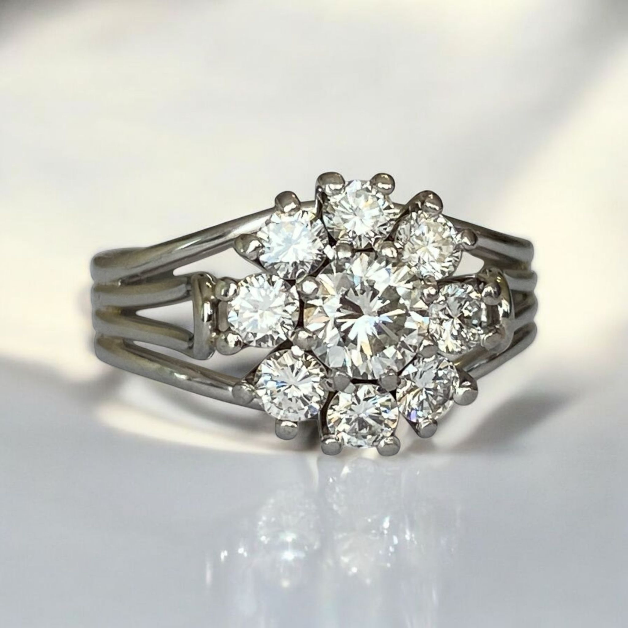 18K Vintage White Gold Rosette Cocktail Diamonds Ring